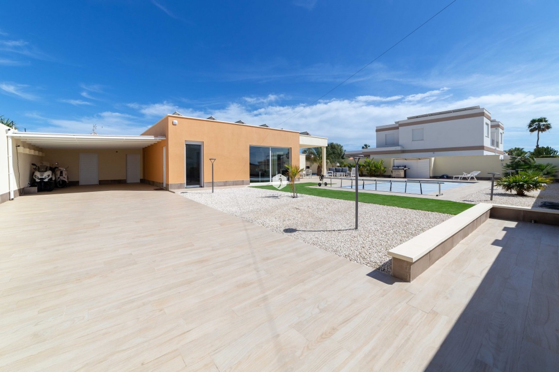 D'occasion - Villa -
Torrevieja - Costa Blanca