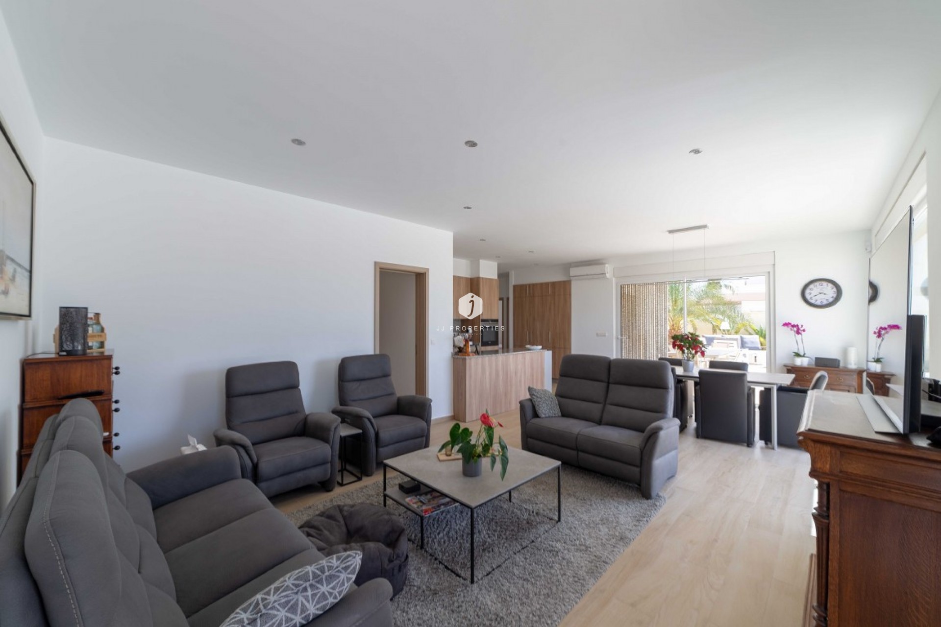 D'occasion - Villa -
Torrevieja - Costa Blanca