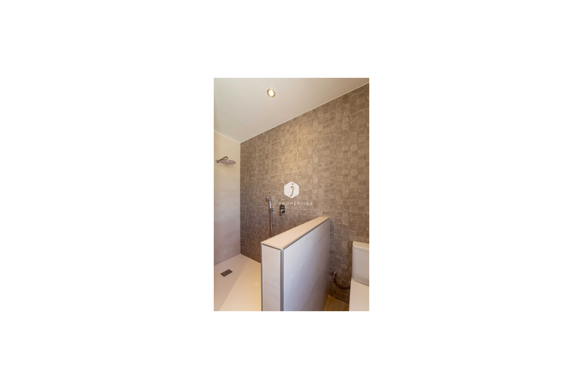 D'occasion - Villa -
Torrevieja - Costa Blanca