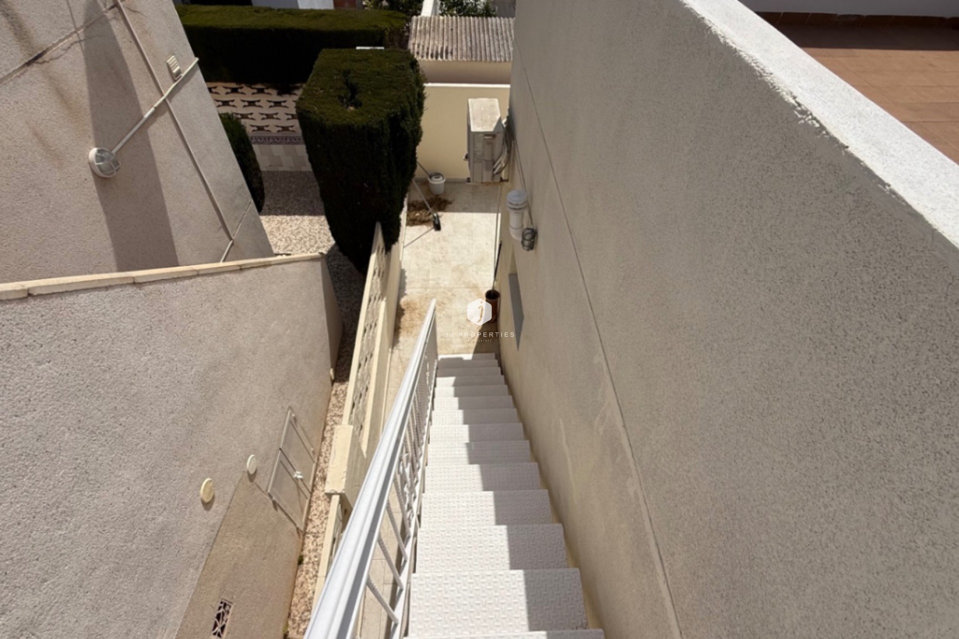 D'occasion - Villa -
Torrevieja - Costa Blanca