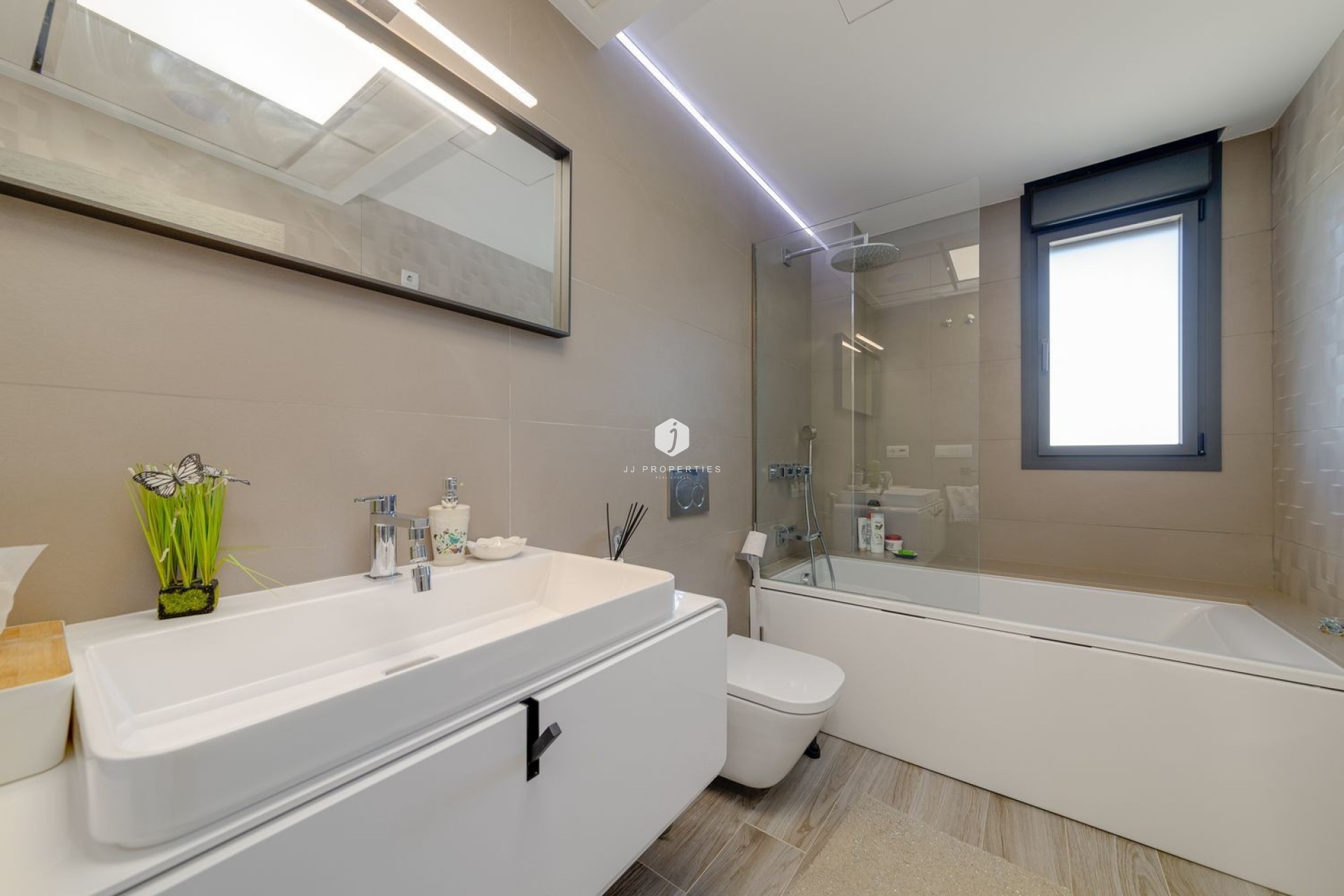 D'occasion - Villa -
Torrevieja - Costa Blanca