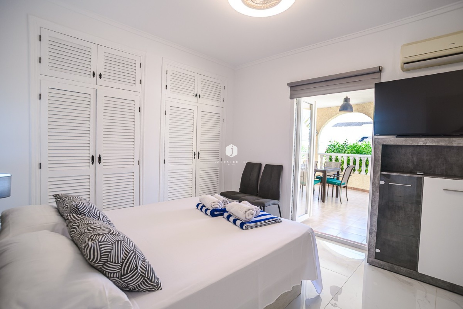 D'occasion - Villa -
Torrevieja - Costa Blanca