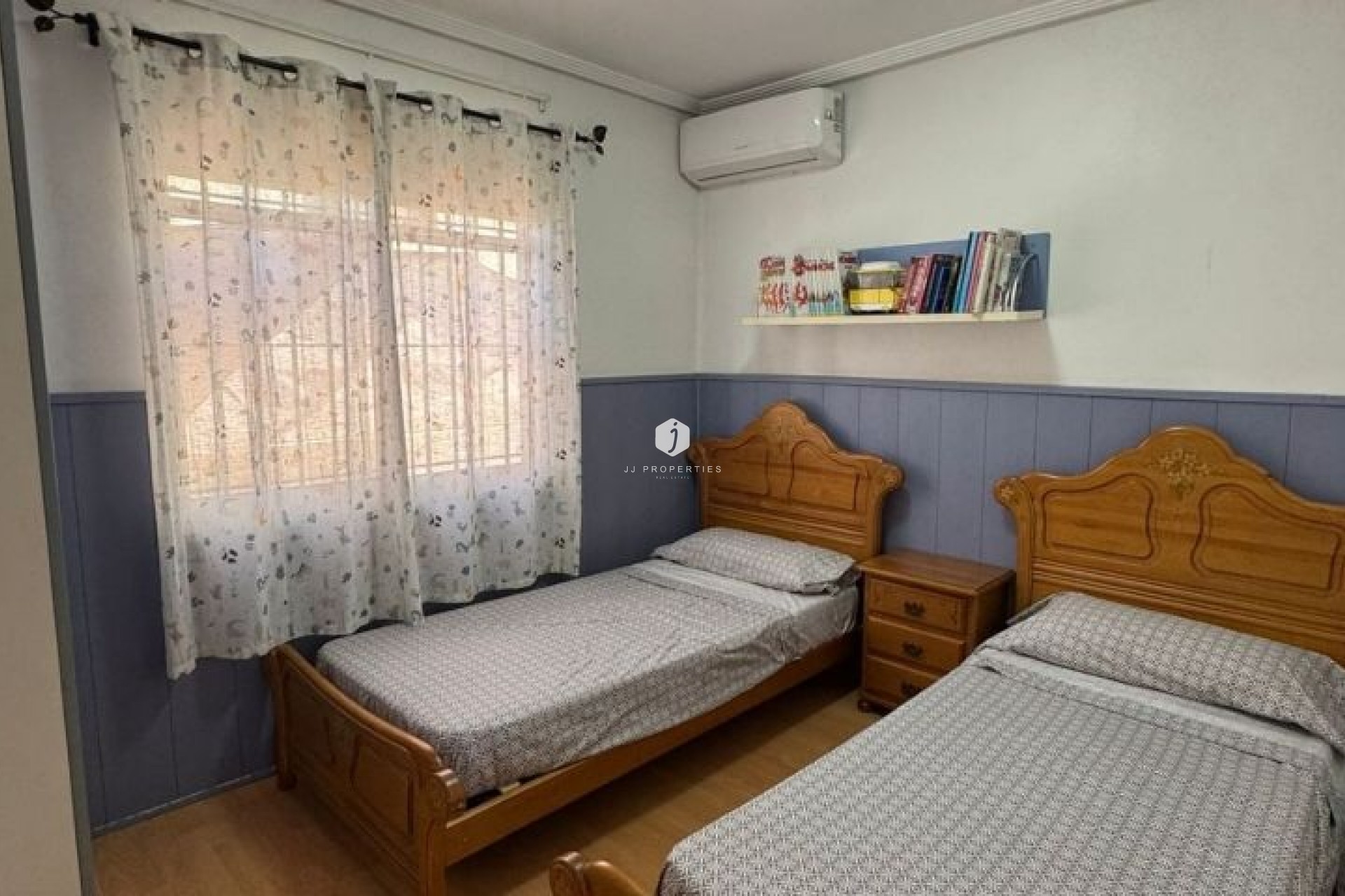 D'occasion - Villa -
Torrevieja - Costa Blanca