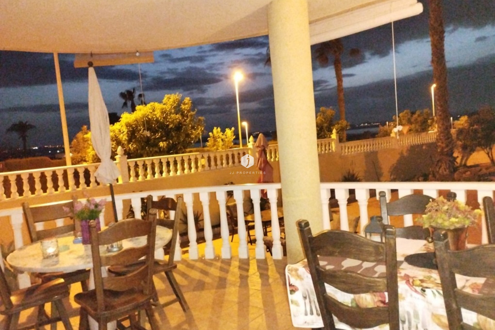 D'occasion - Villa -
Torrevieja - Costa Blanca