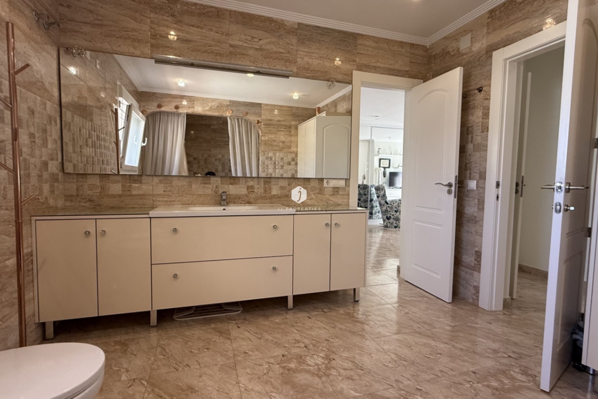 D'occasion - Villa -
Torrevieja - Costa Blanca