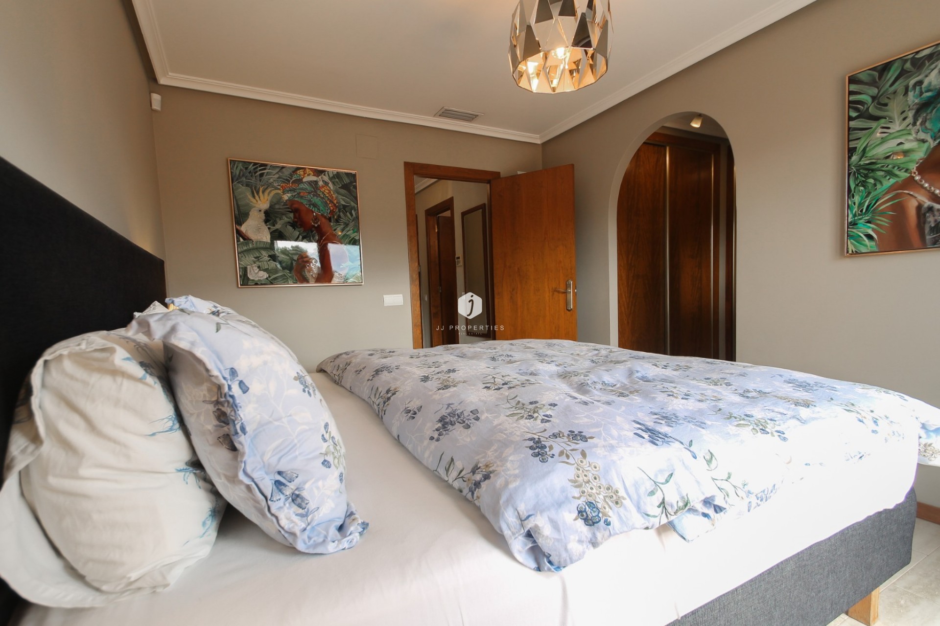 D'occasion - Villa -
Torrevieja - Costa Blanca