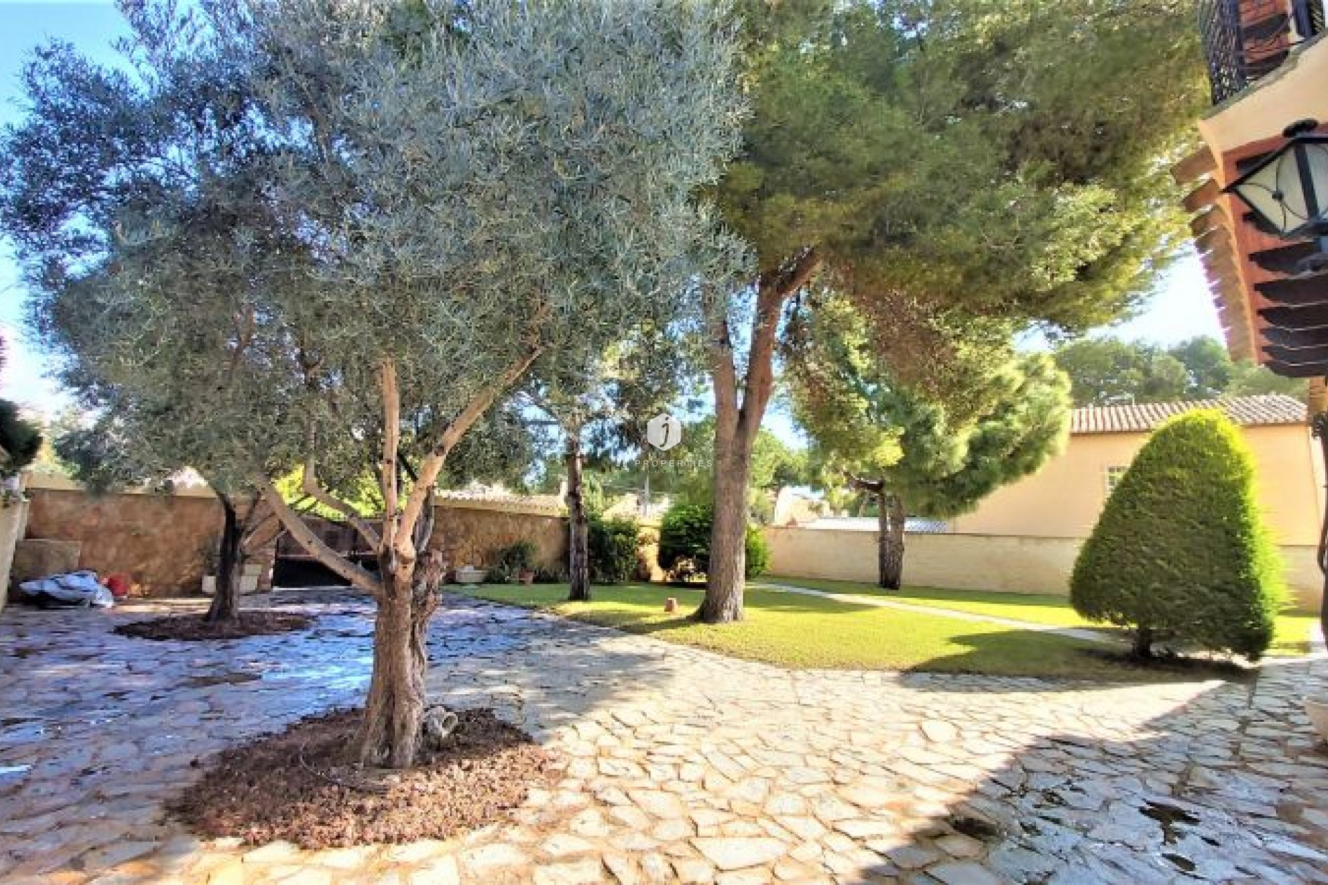 D'occasion - Villa -
Torrevieja - Costa Blanca