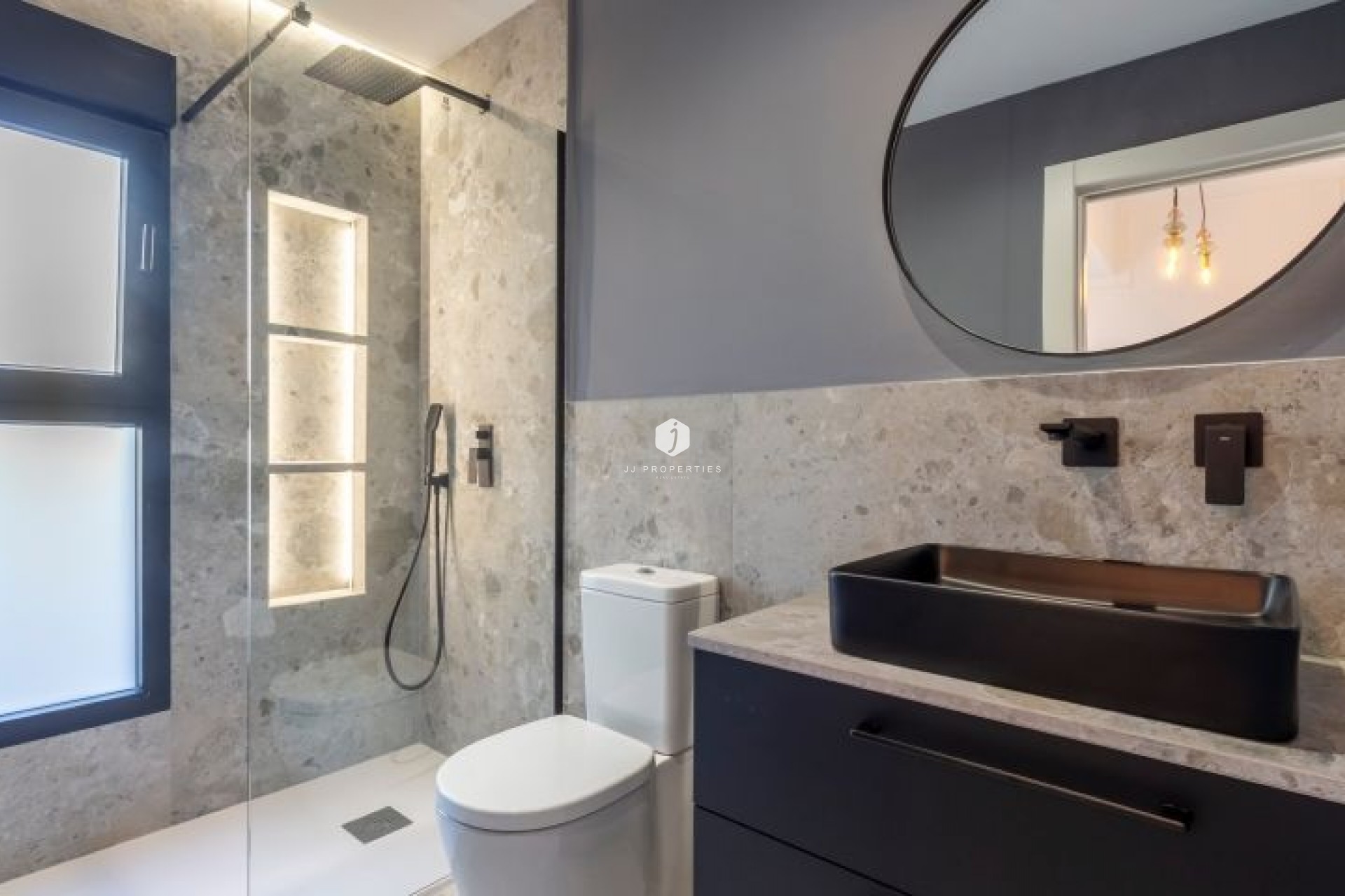 D'occasion - Villa -
Torrevieja - Costa Blanca