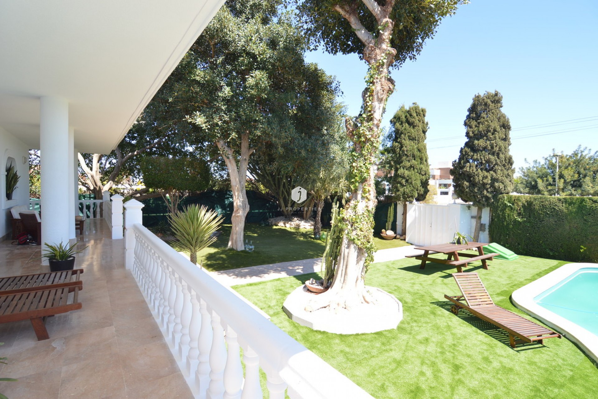 D'occasion - Villa -
Torrevieja - Costa Blanca