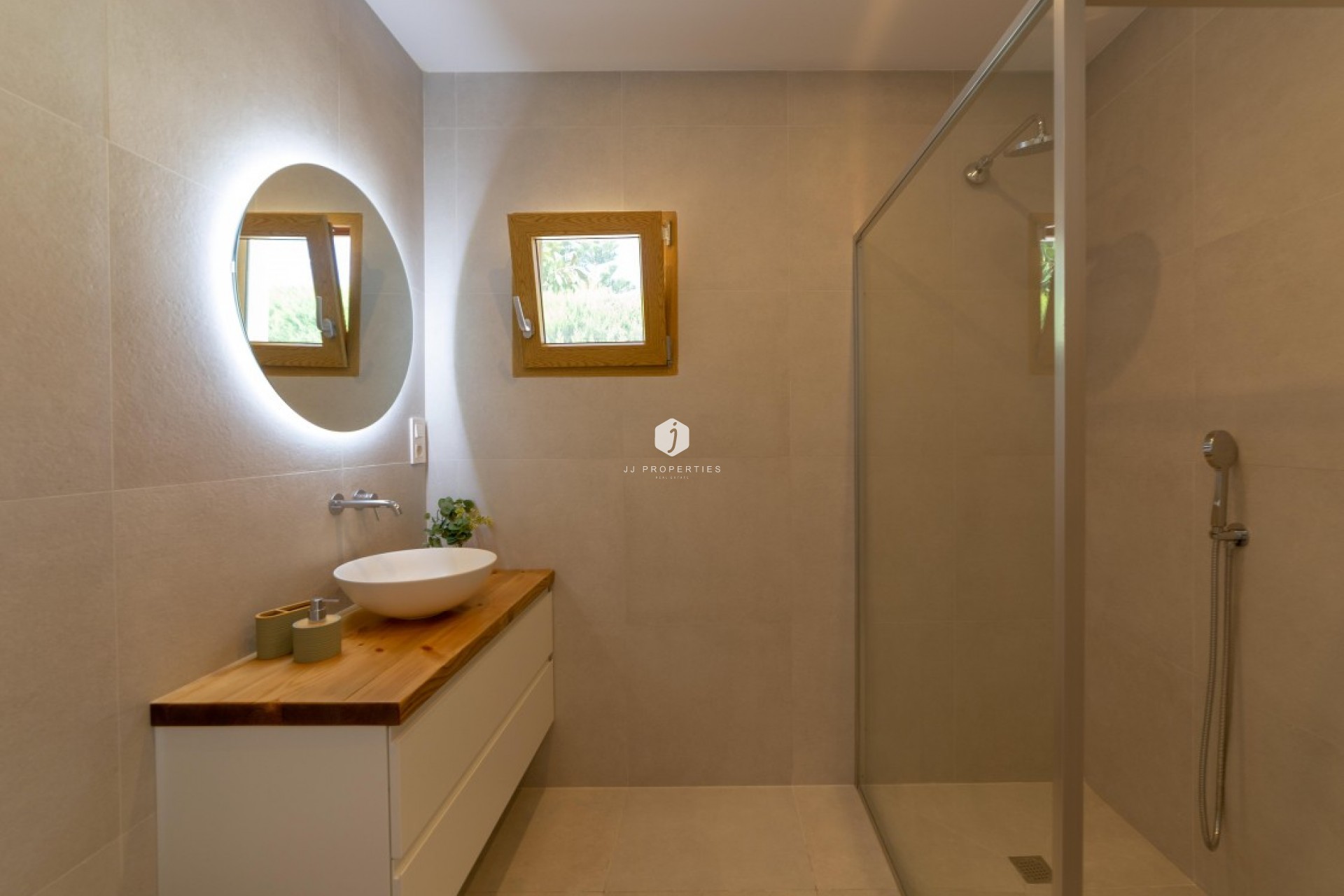 D'occasion - Villa -
Torrevieja - Costa Blanca