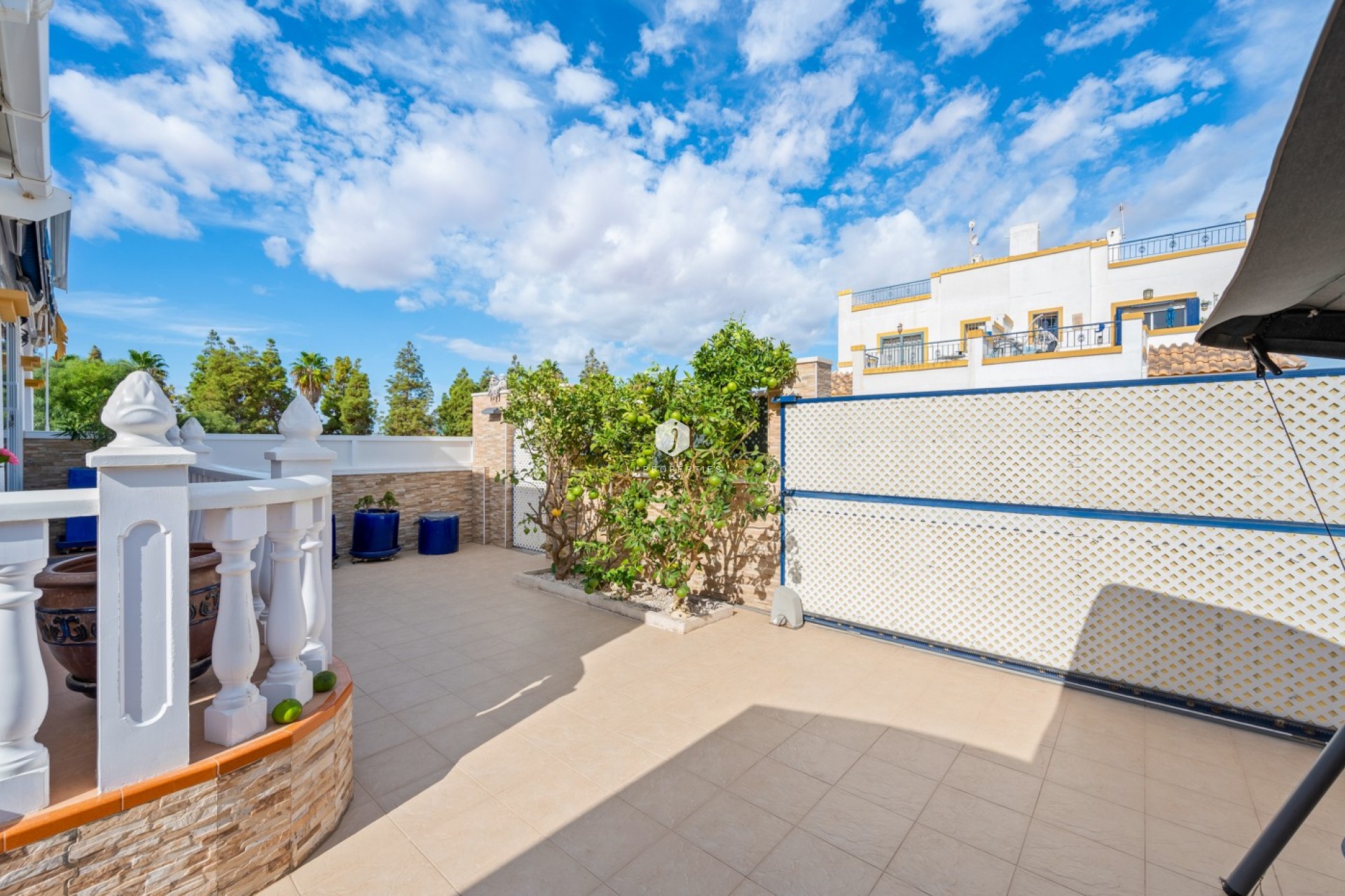 D'occasion - Villa -
Torrevieja - Costa Blanca