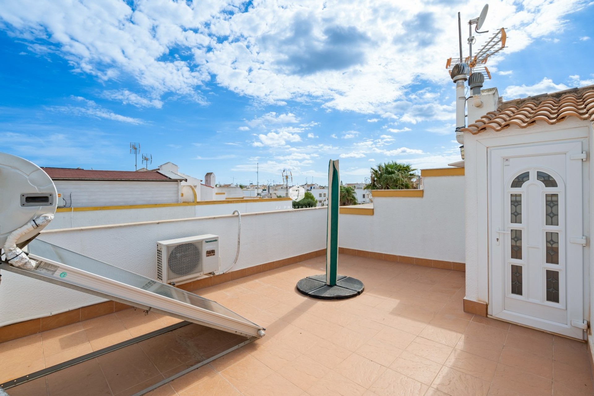 D'occasion - Villa -
Torrevieja - Costa Blanca