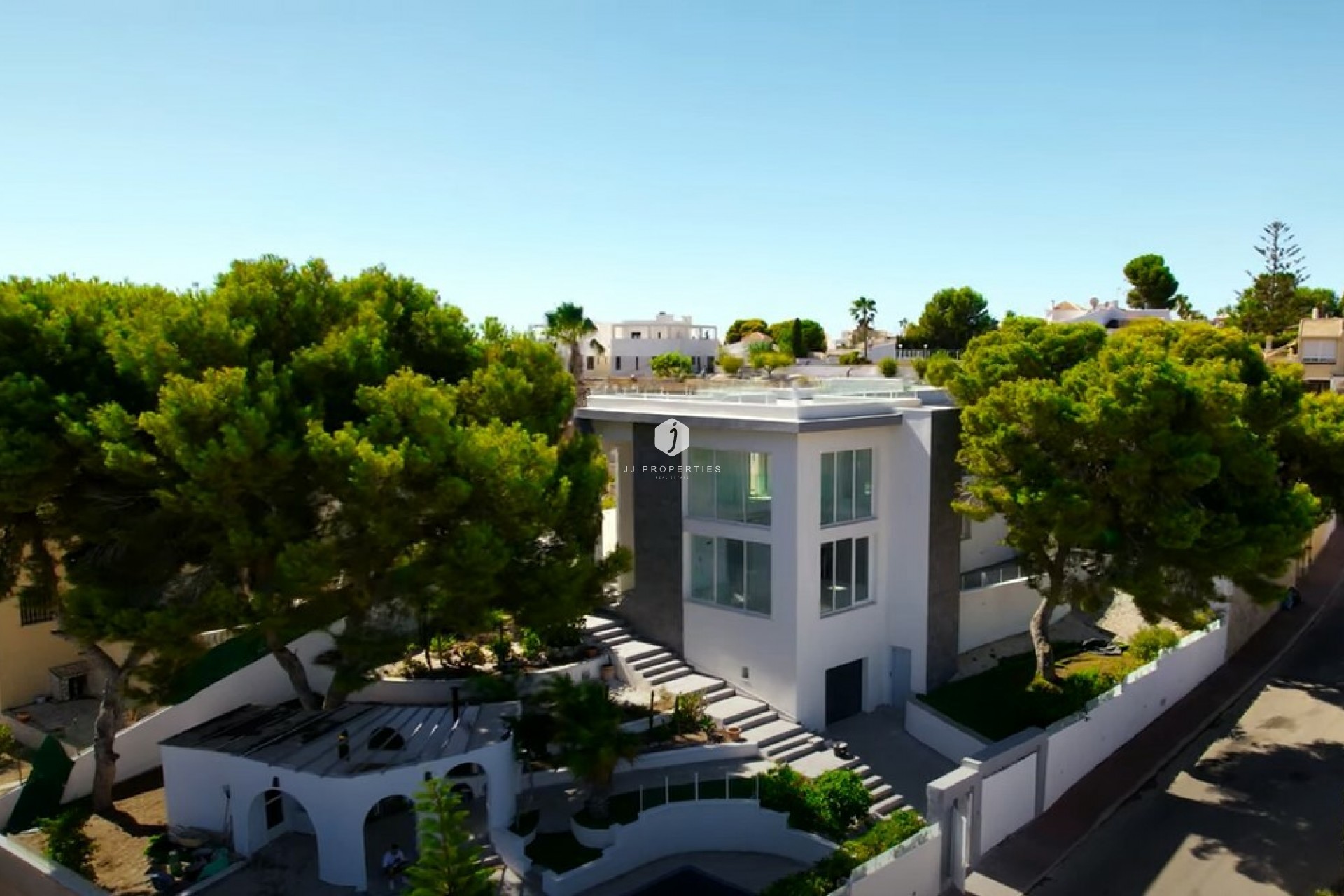 D'occasion - Villa -
Torrevieja - Costa Blanca