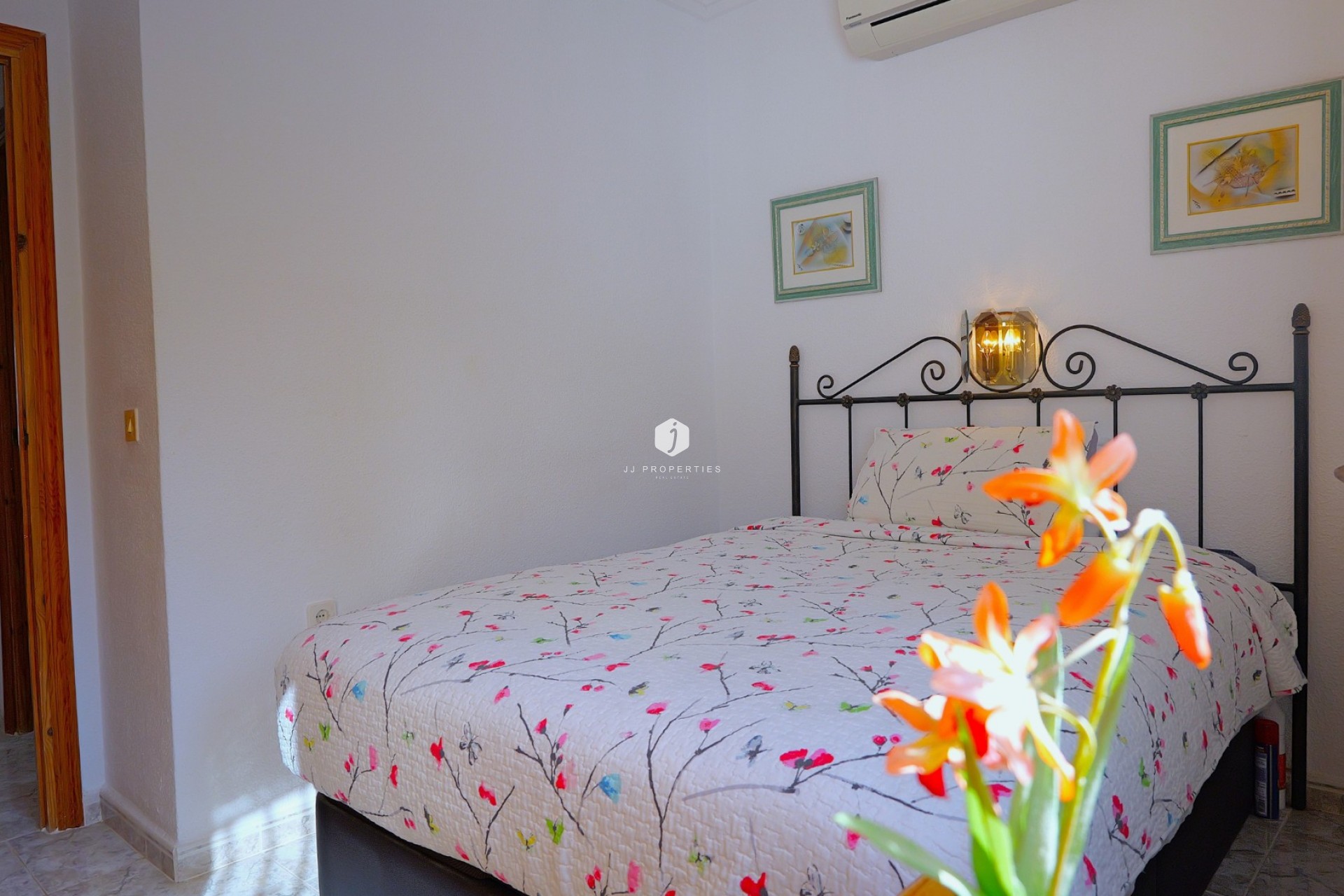 D'occasion - Villa -
Torrevieja - Costa Blanca