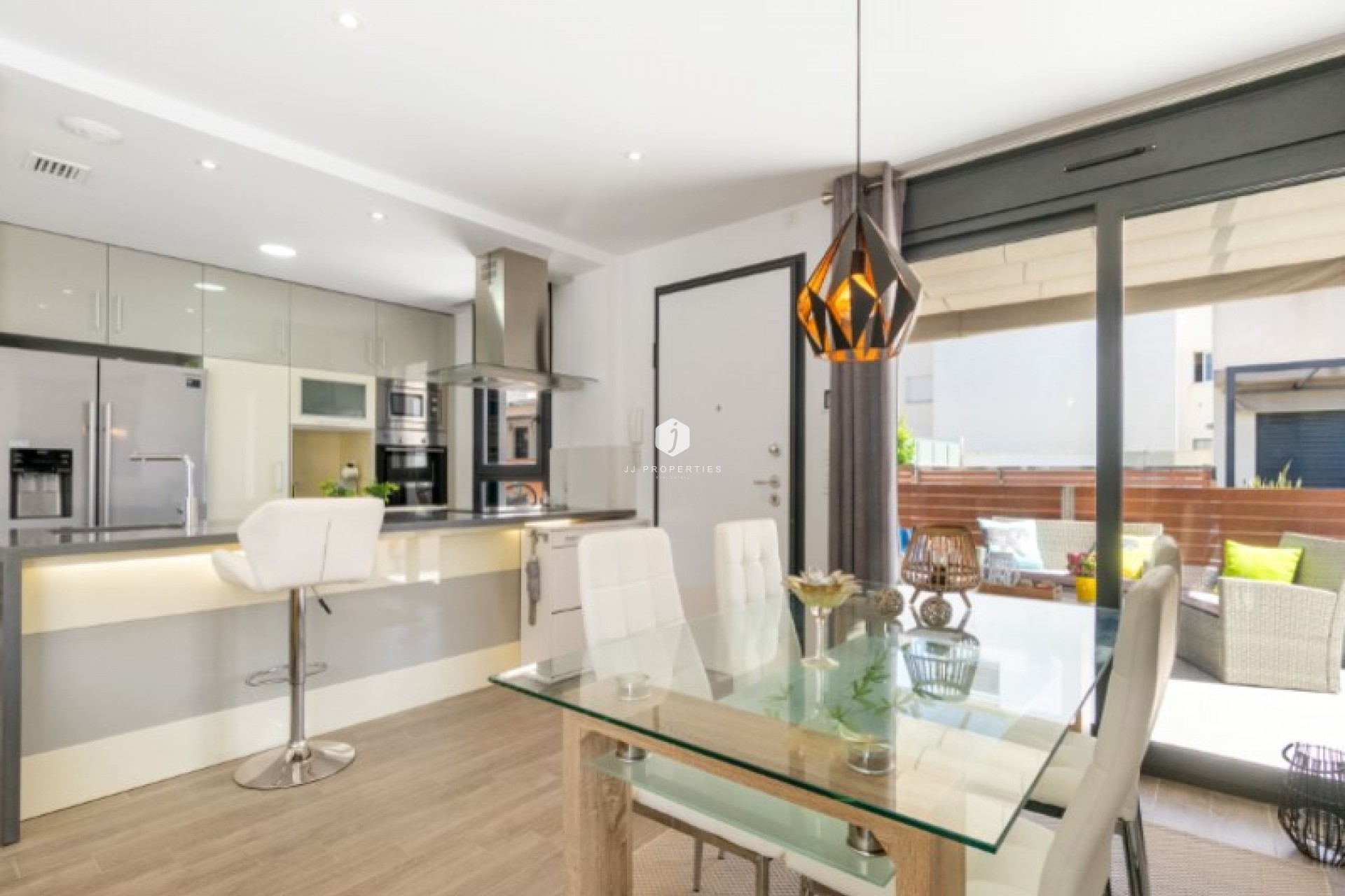 D'occasion - Villa -
Torrevieja - Costa Blanca