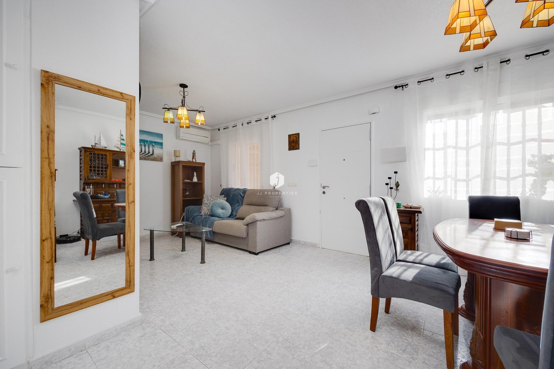 D'occasion - Villa -
Torrevieja - Costa Blanca