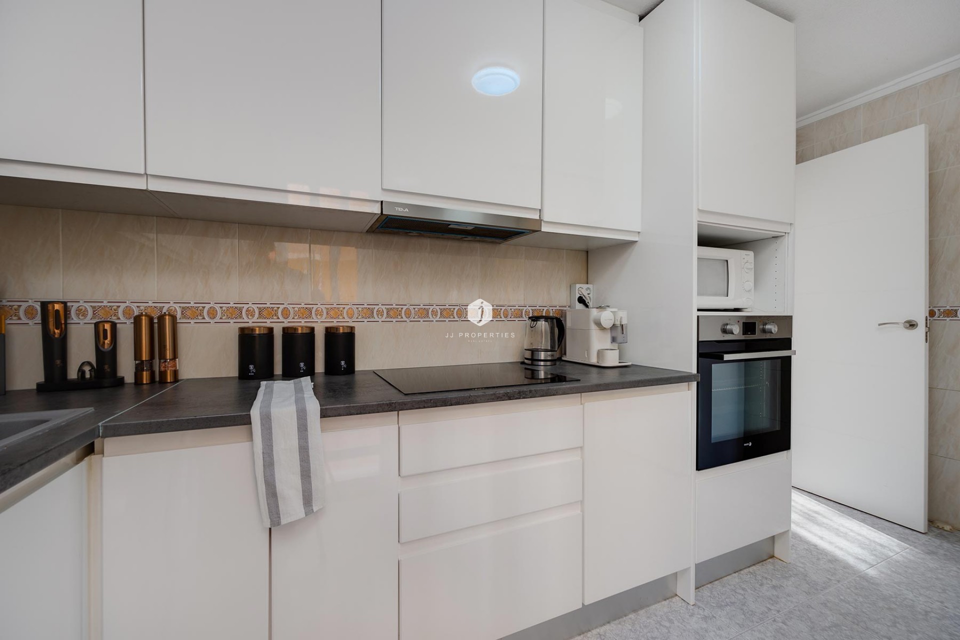 D'occasion - Villa -
Torrevieja - Costa Blanca