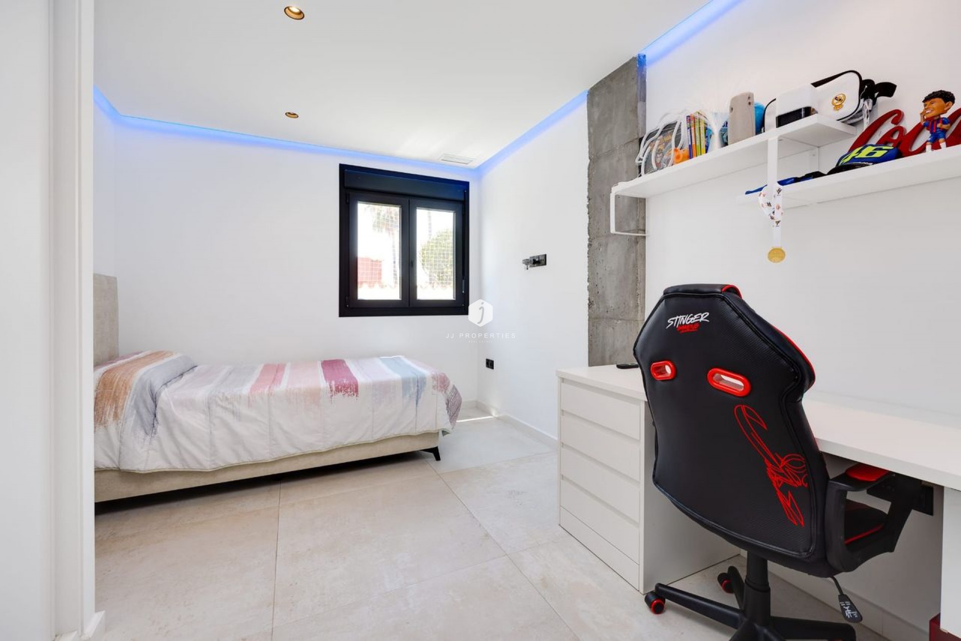 D'occasion - Villa -
Torrevieja - Costa Blanca