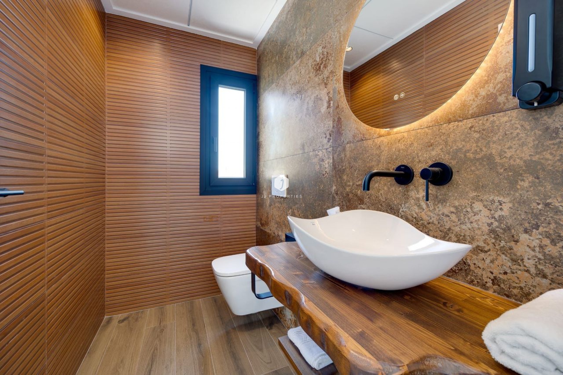 D'occasion - Villa -
Torrevieja - Costa Blanca