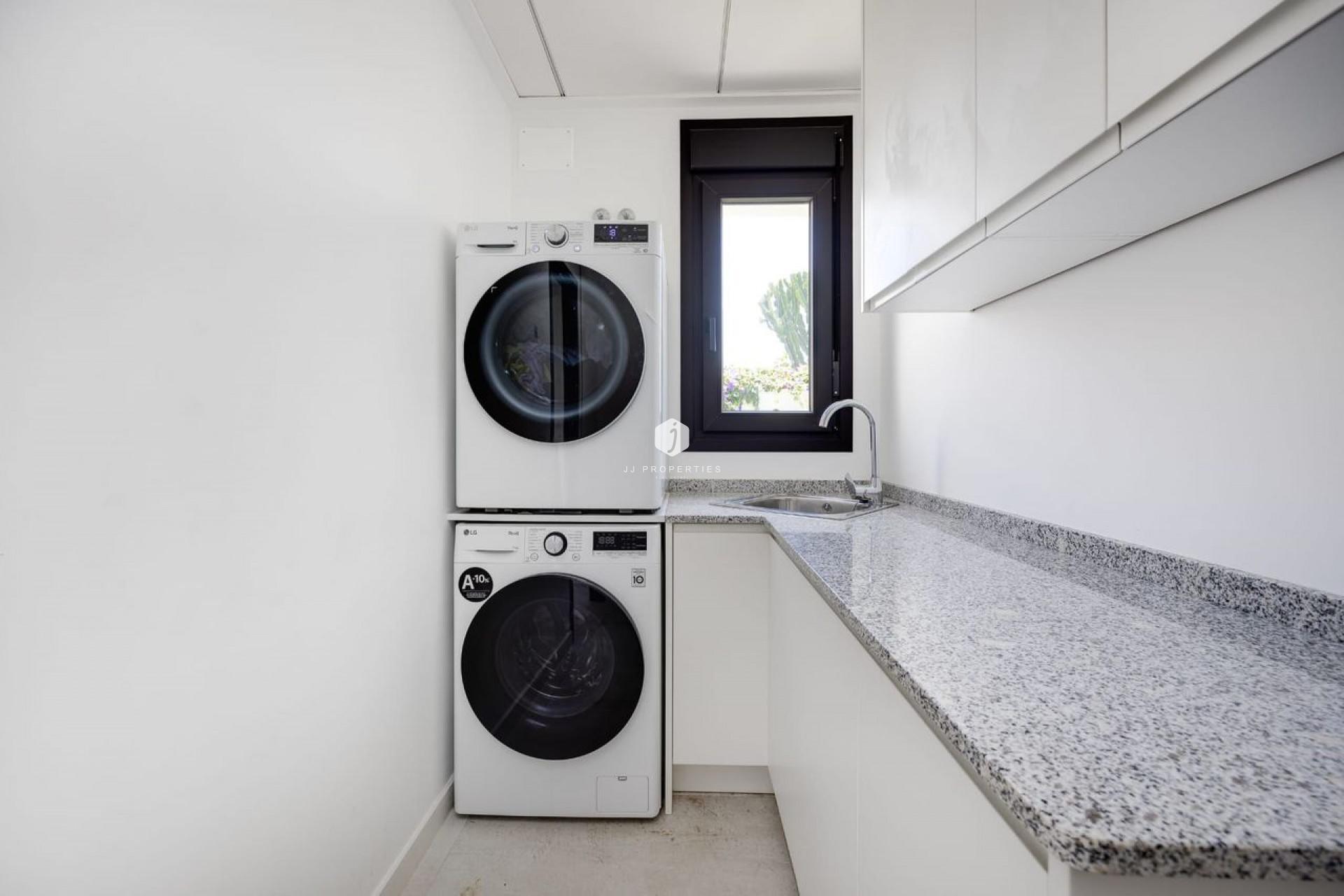 D'occasion - Villa -
Torrevieja - Costa Blanca