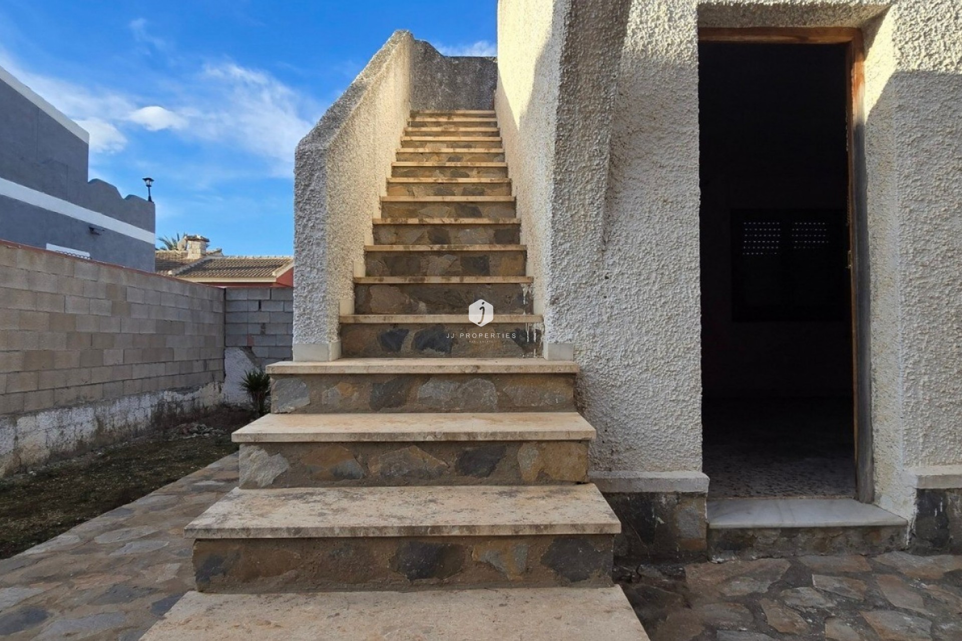 D'occasion - Villa -
Torrevieja - Costa Blanca