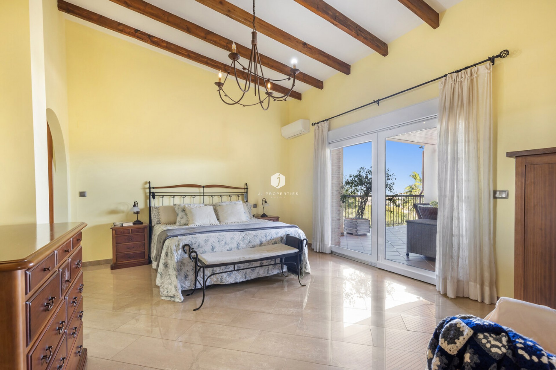 D'occasion - Villa -
Torrevieja - Costa Blanca