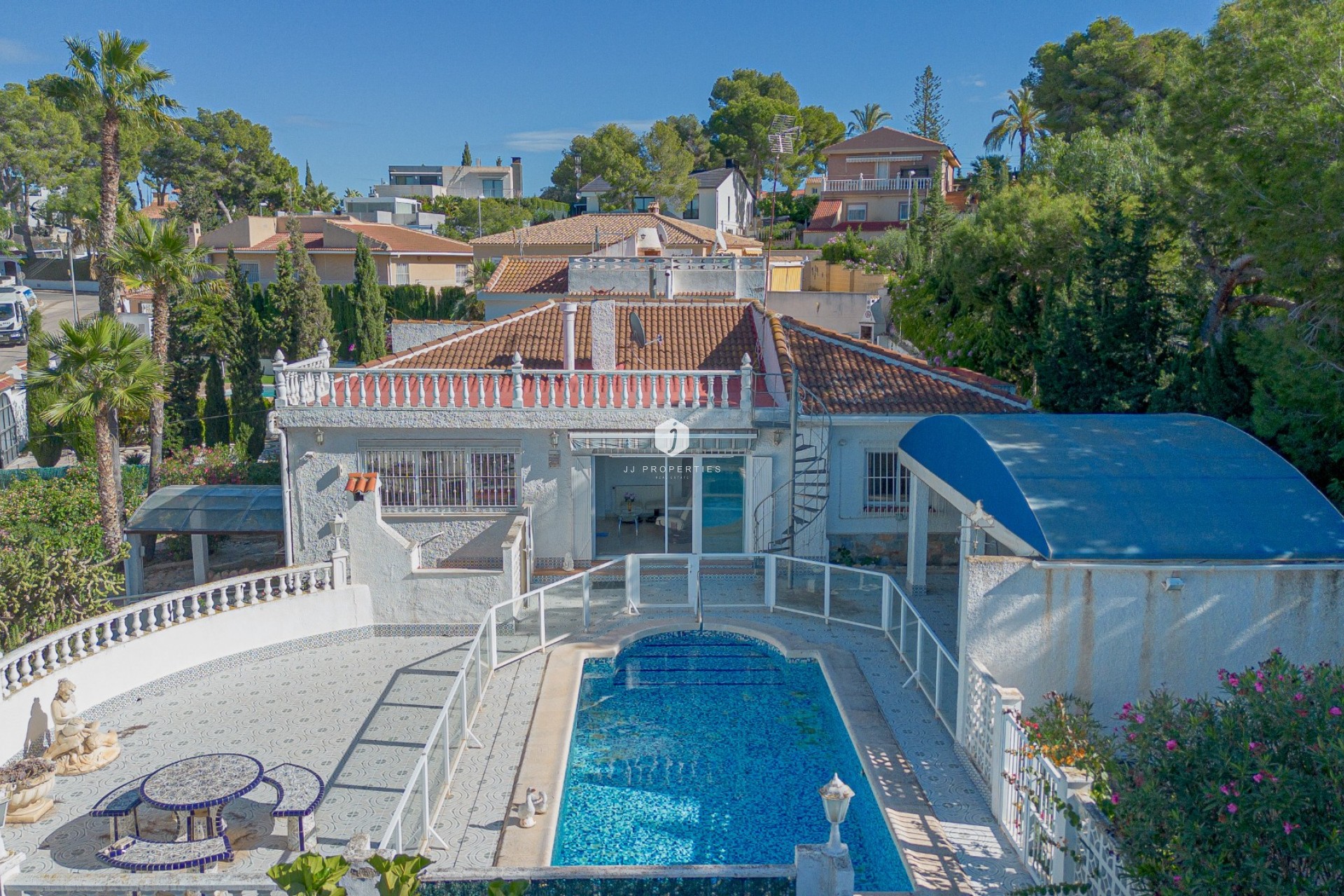 D'occasion - Villa -
Torrevieja - Costa Blanca