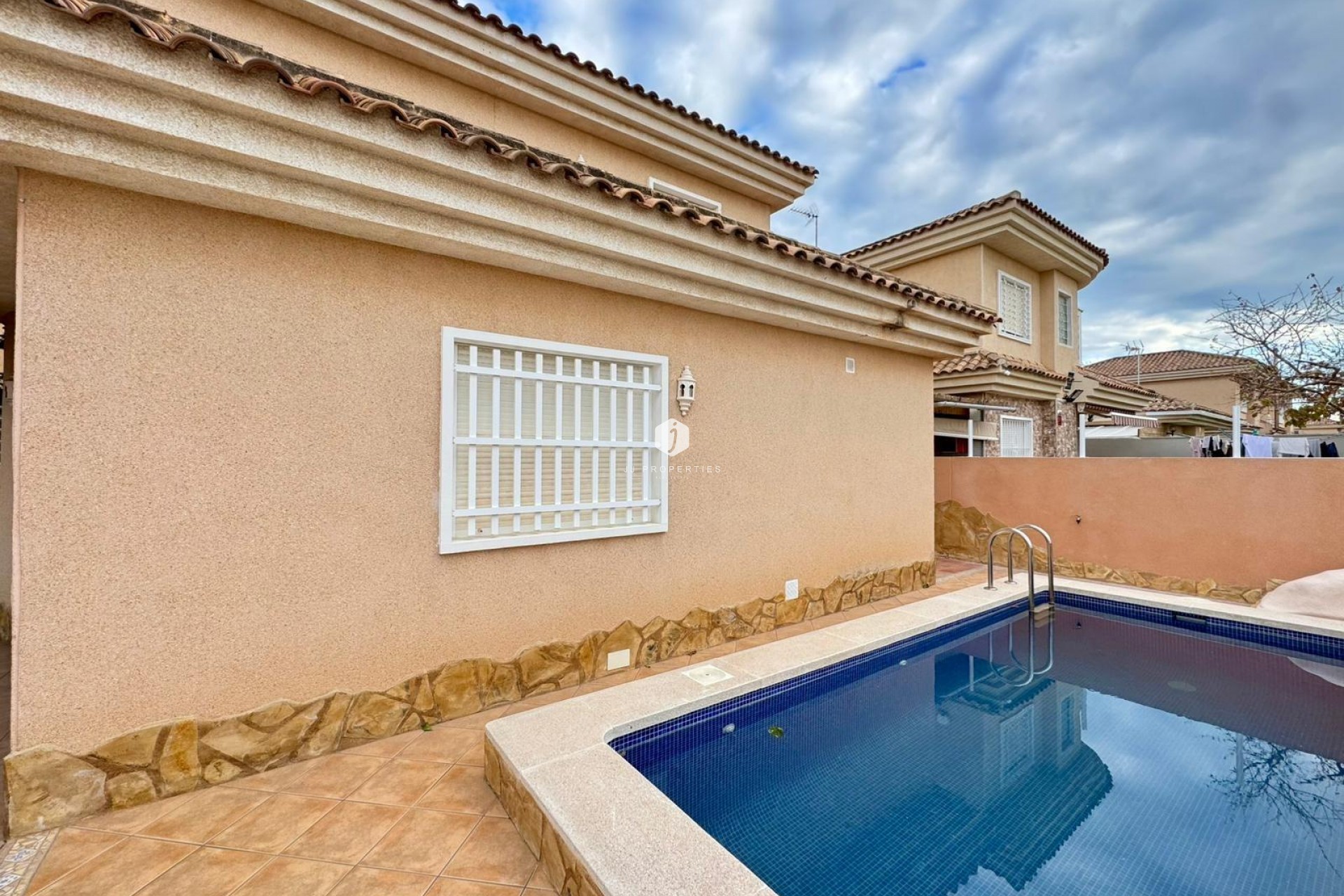 D'occasion - Villa -
Torrevieja - Costa Blanca