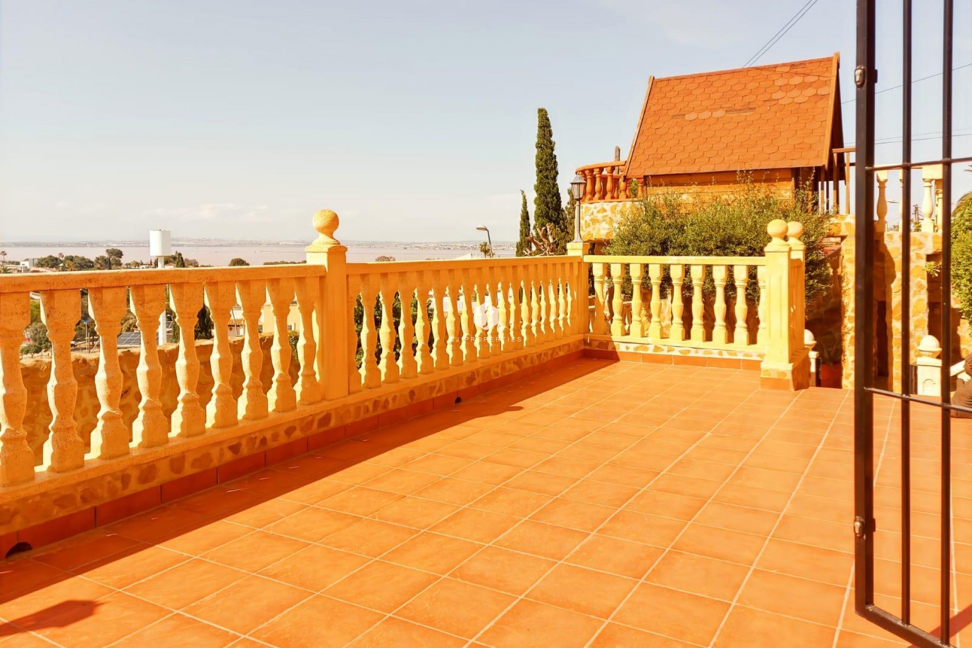 D'occasion - Villa -
Torrevieja - Costa Blanca