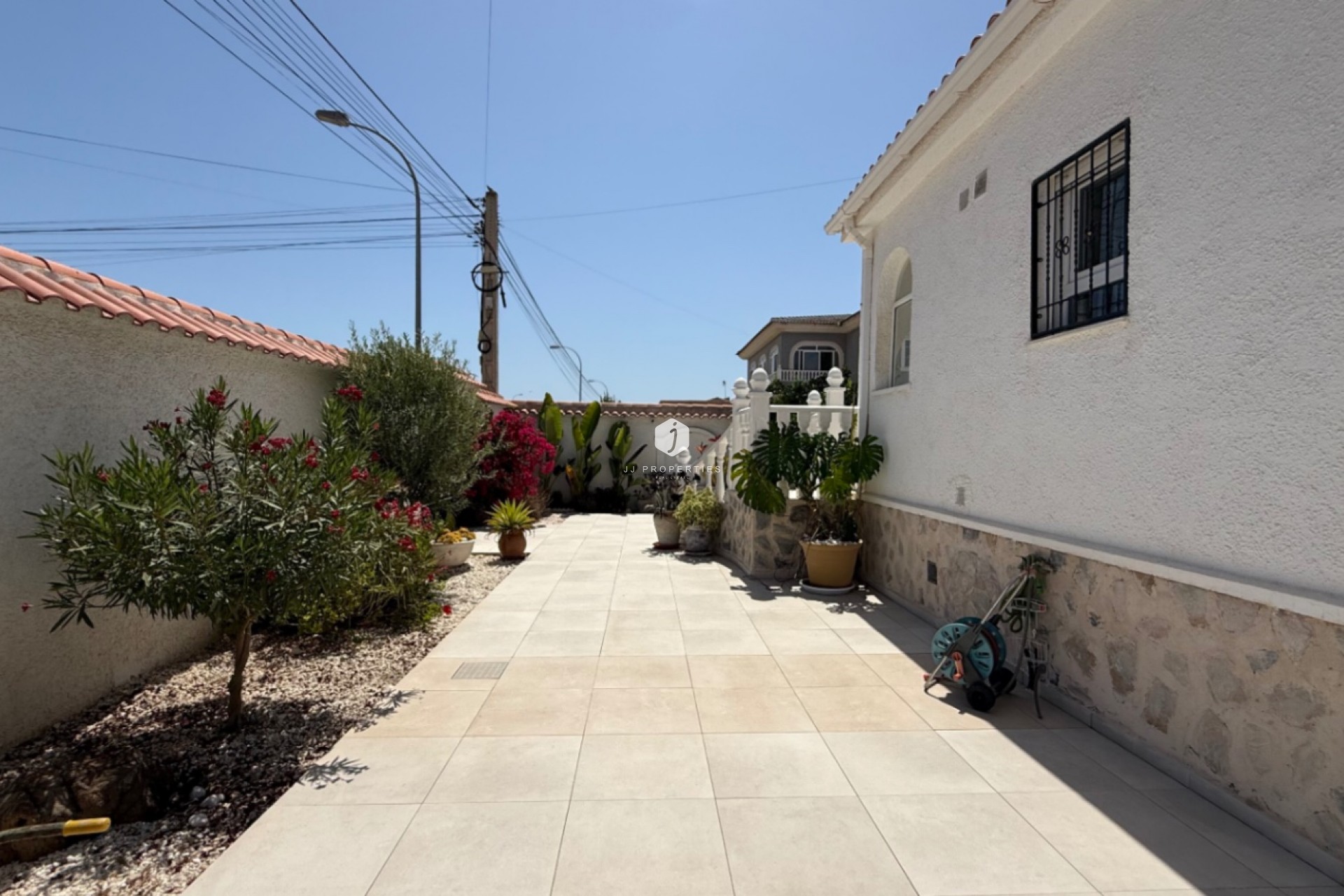 D'occasion - Villa -
Torrevieja - Costa Blanca