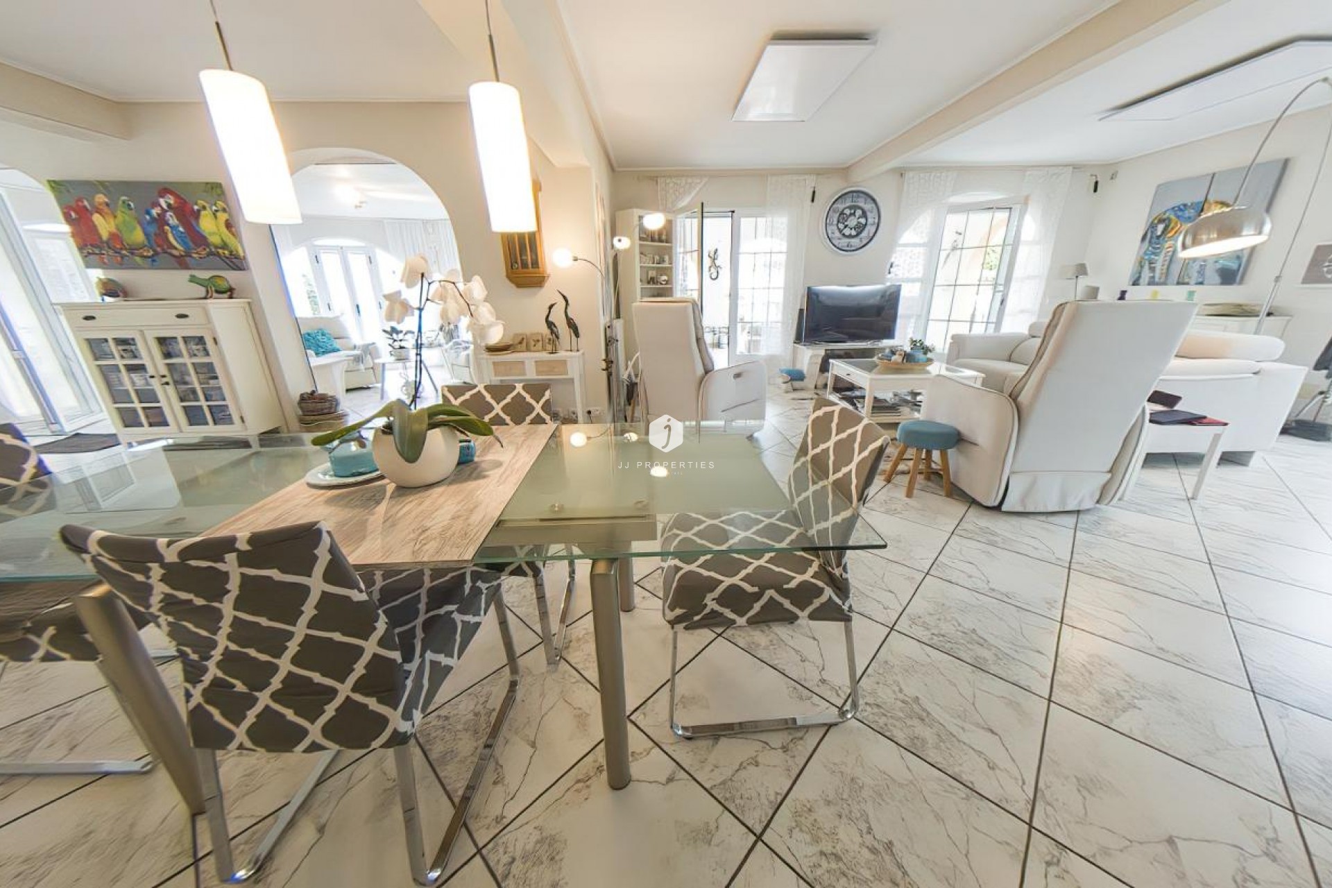 D'occasion - Villa -
Torrevieja - Costa Blanca