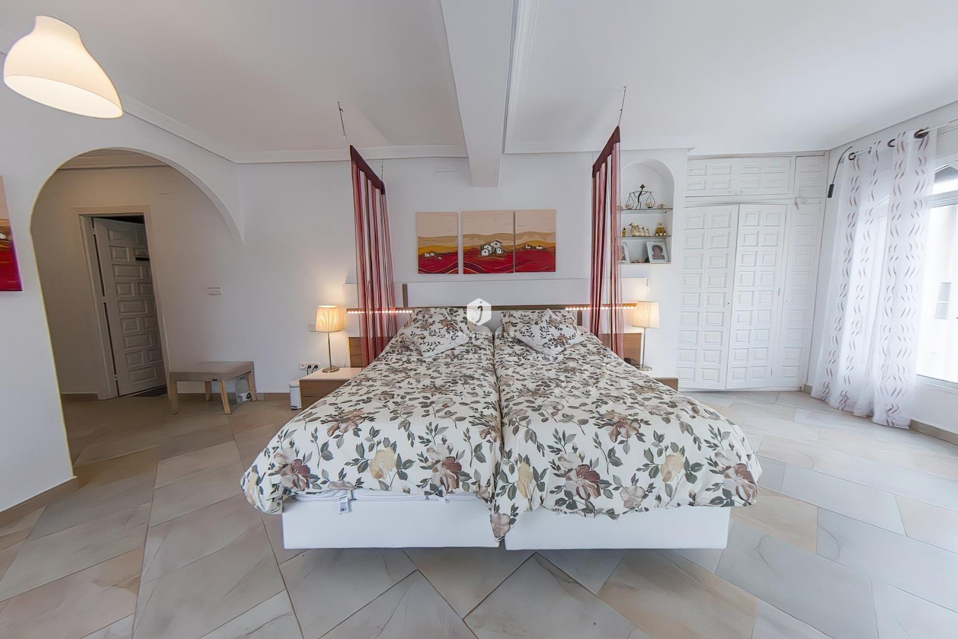 D'occasion - Villa -
Torrevieja - Costa Blanca