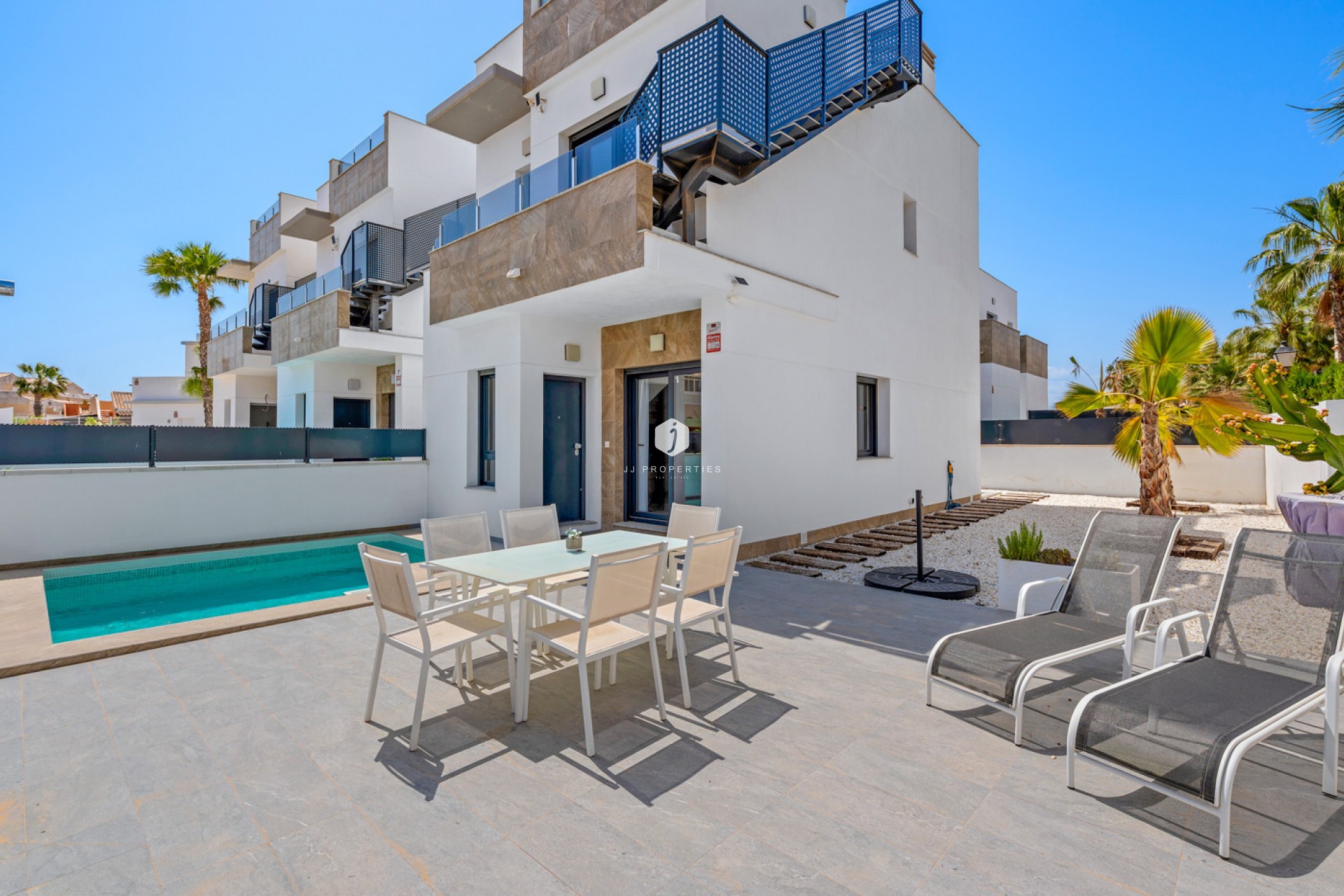 D'occasion - Villa -
Torrevieja - Costa Blanca