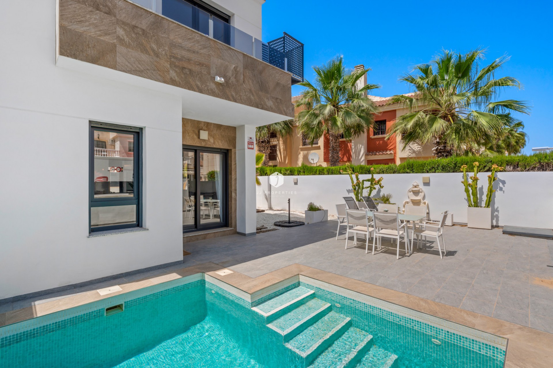 D'occasion - Villa -
Torrevieja - Costa Blanca
