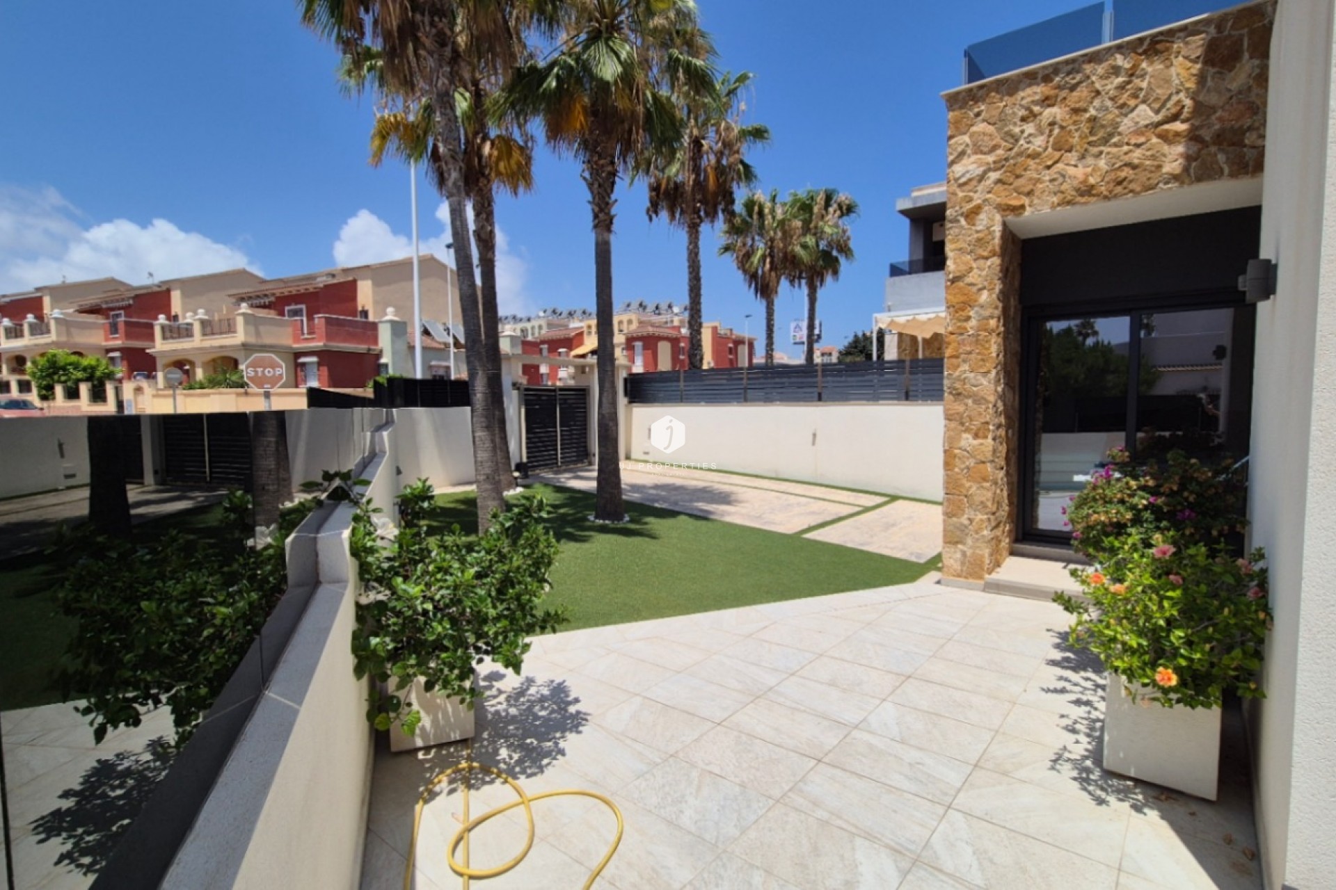 D'occasion - Villa -
Torrevieja - Costa Blanca