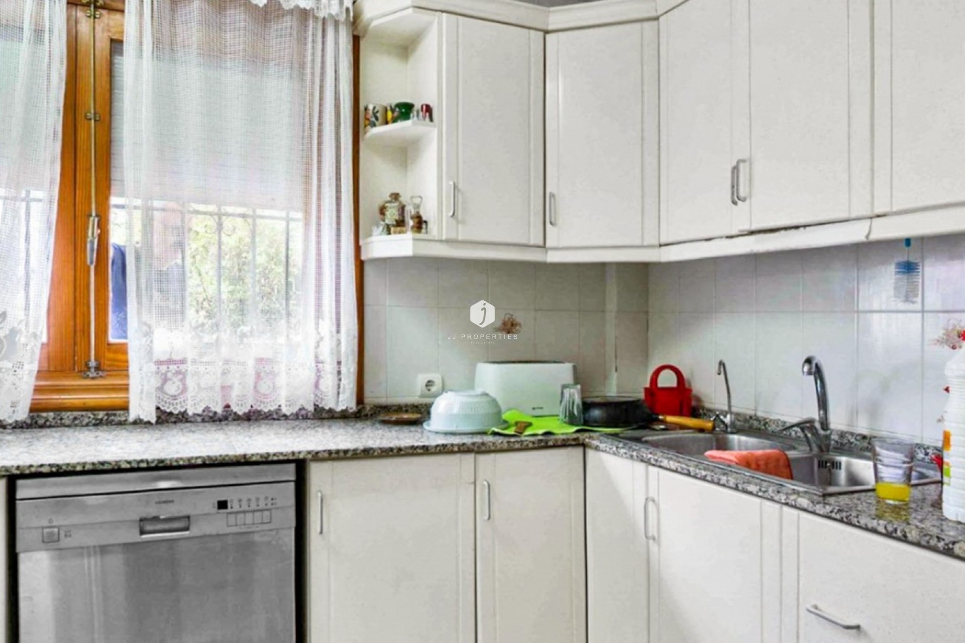 D'occasion - Villa -
Torrevieja - Costa Blanca