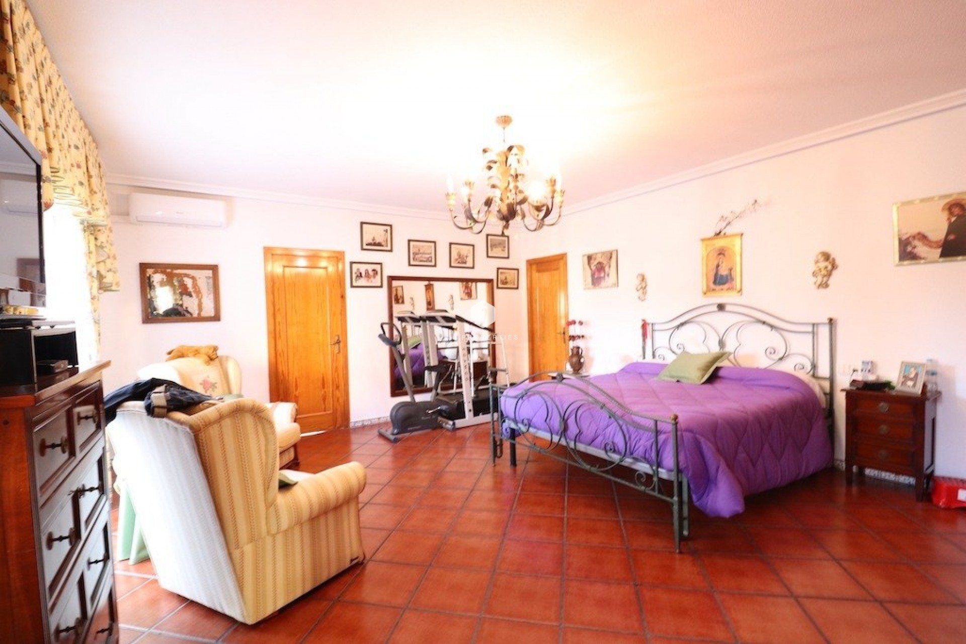 D'occasion - Villa -
Torrevieja - Costa Blanca
