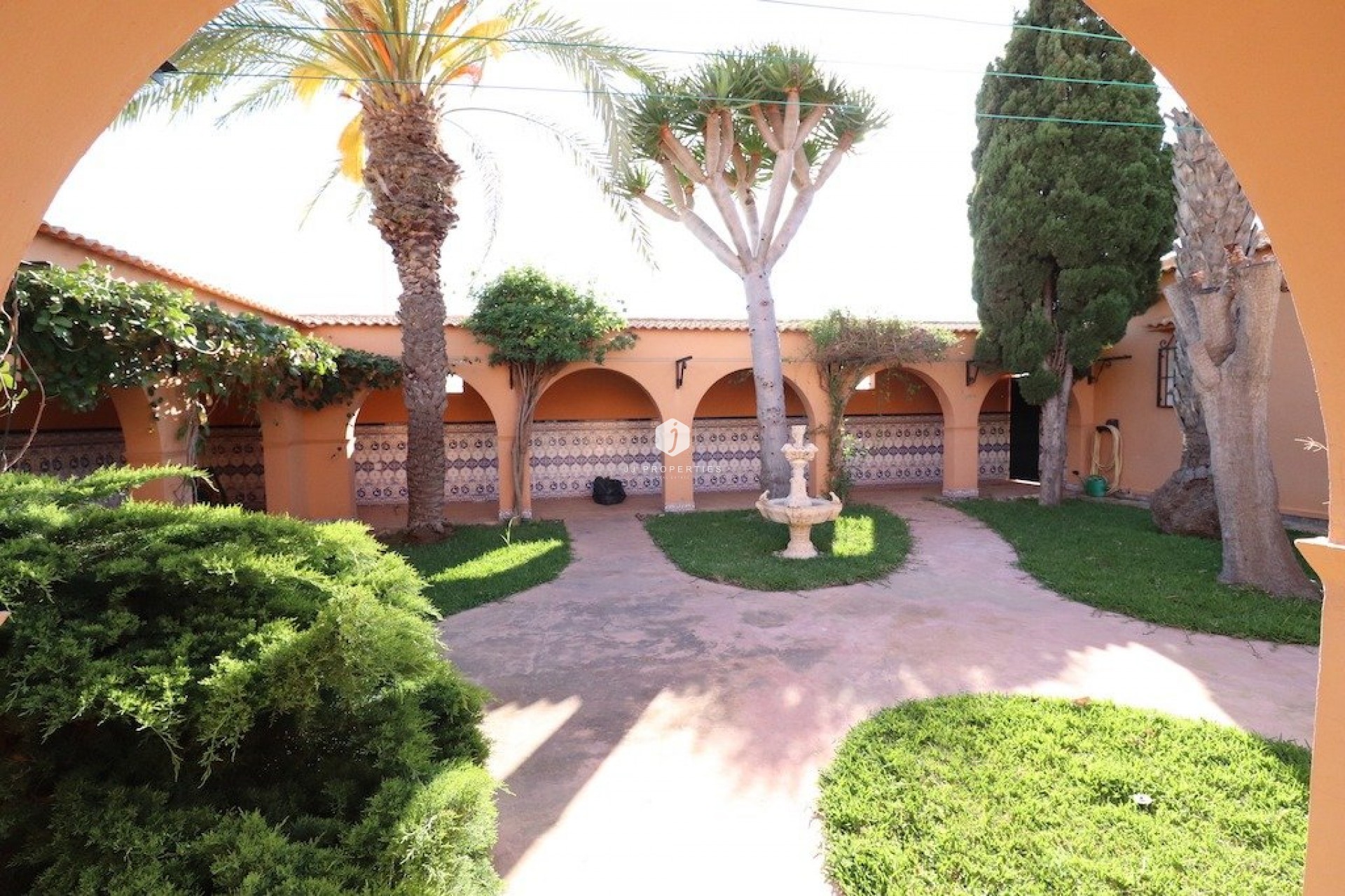D'occasion - Villa -
Torrevieja - Costa Blanca