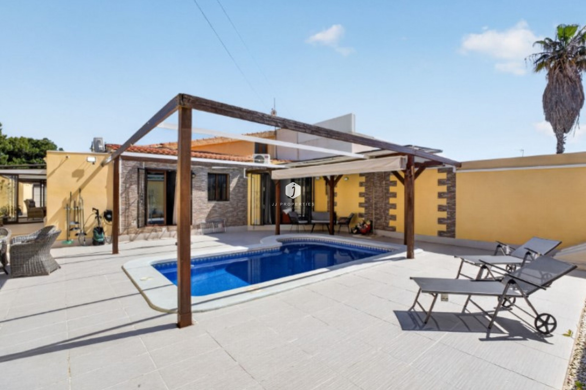 D'occasion - Villa -
Torrevieja - Costa Blanca