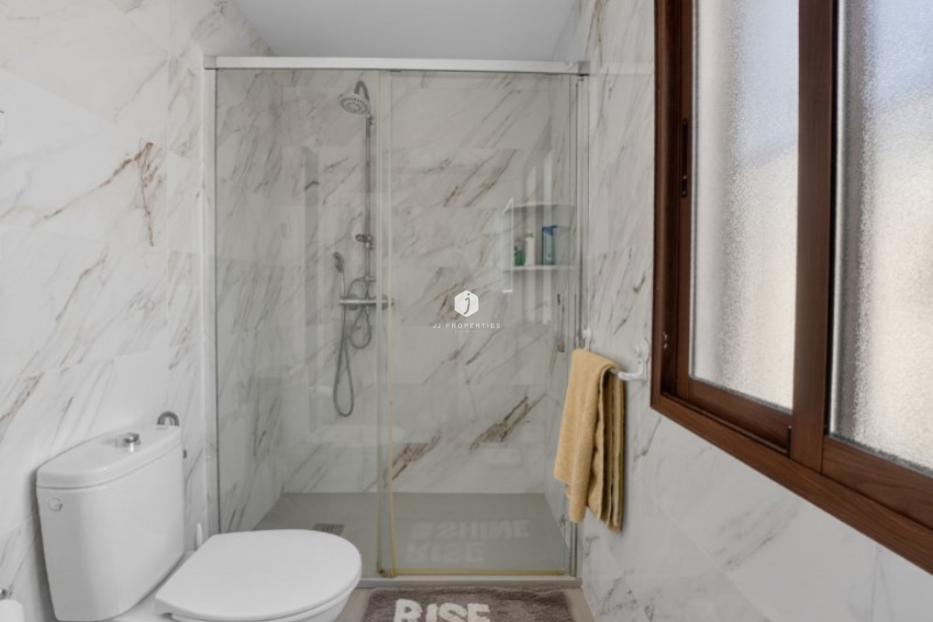 D'occasion - Villa -
Torrevieja - Costa Blanca