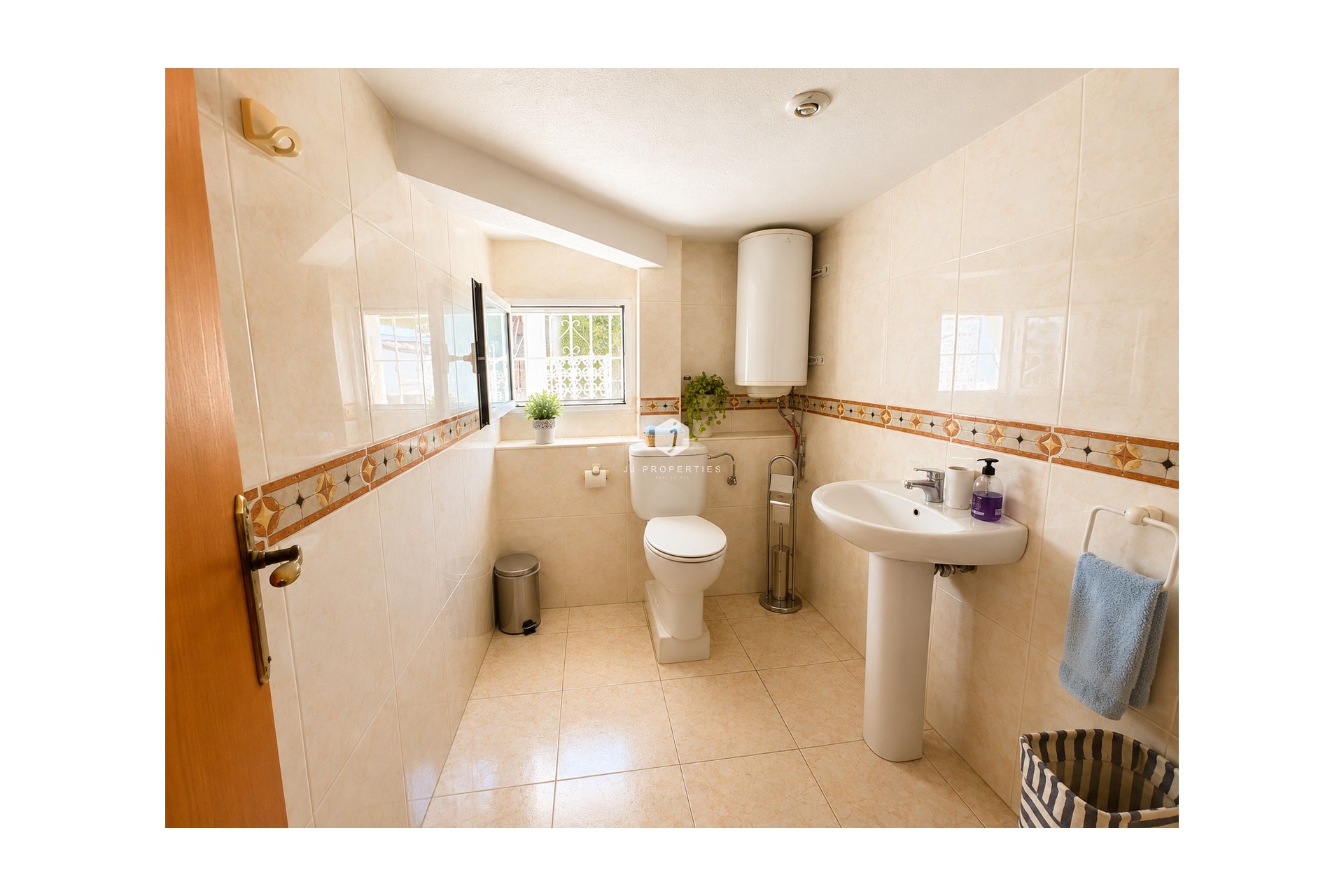D'occasion - Villa -
Torrevieja - Costa Blanca