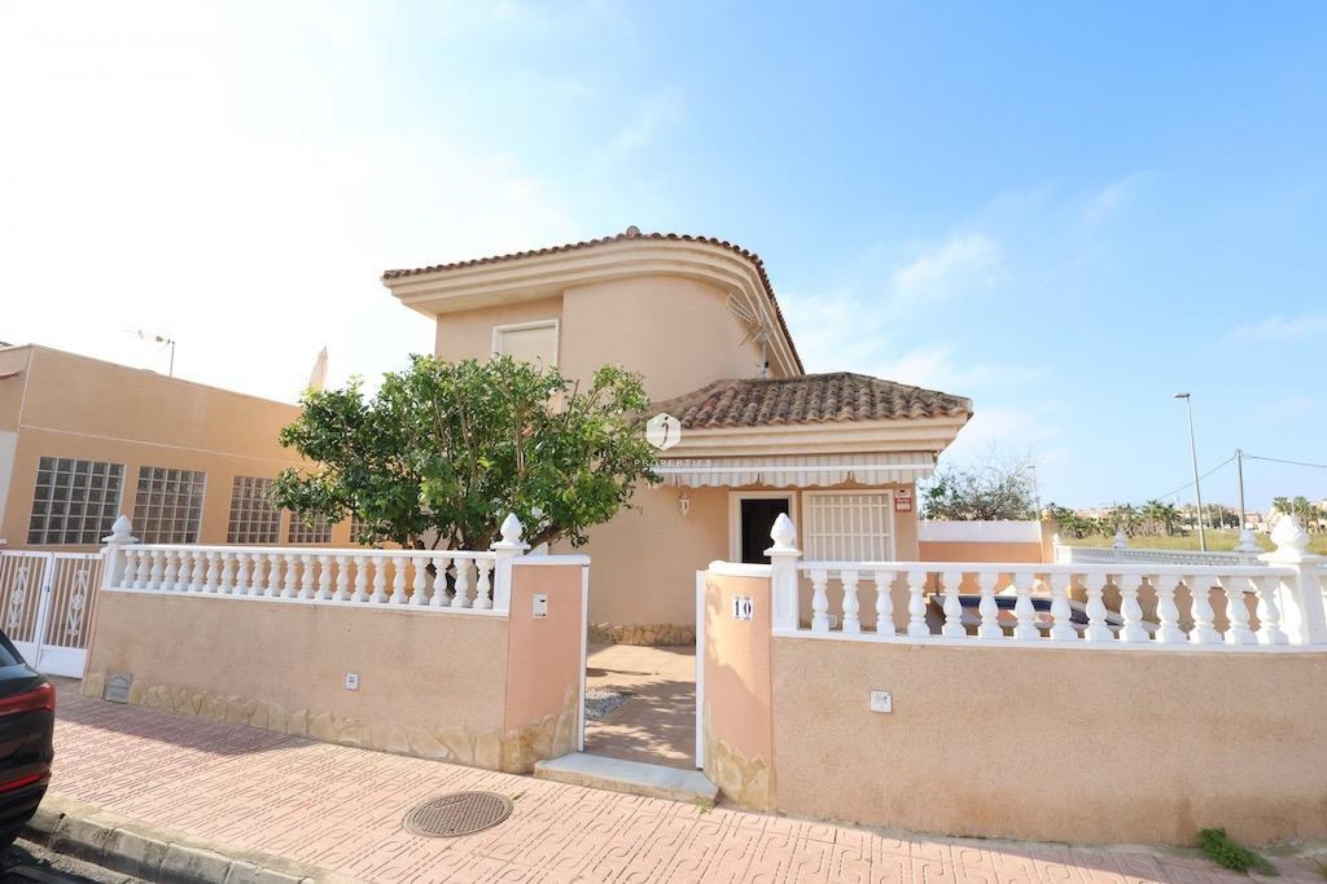 D'occasion - Villa -
Torrevieja - Costa Blanca