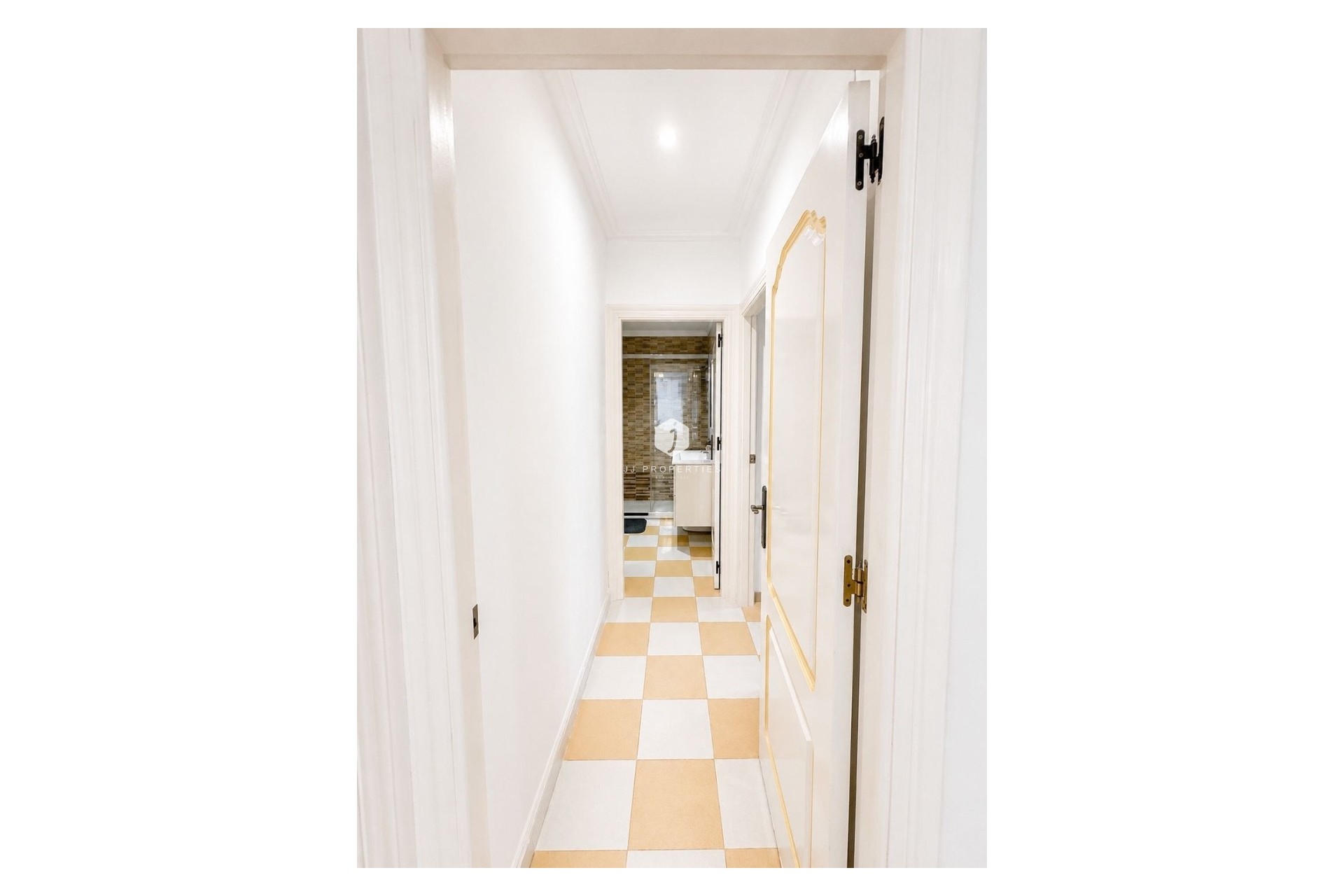 D'occasion - Villa -
Torrevieja - Costa Blanca