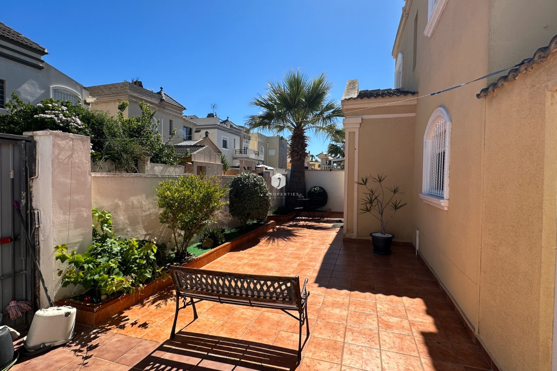 D'occasion - Villa -
Torrevieja - Costa Blanca