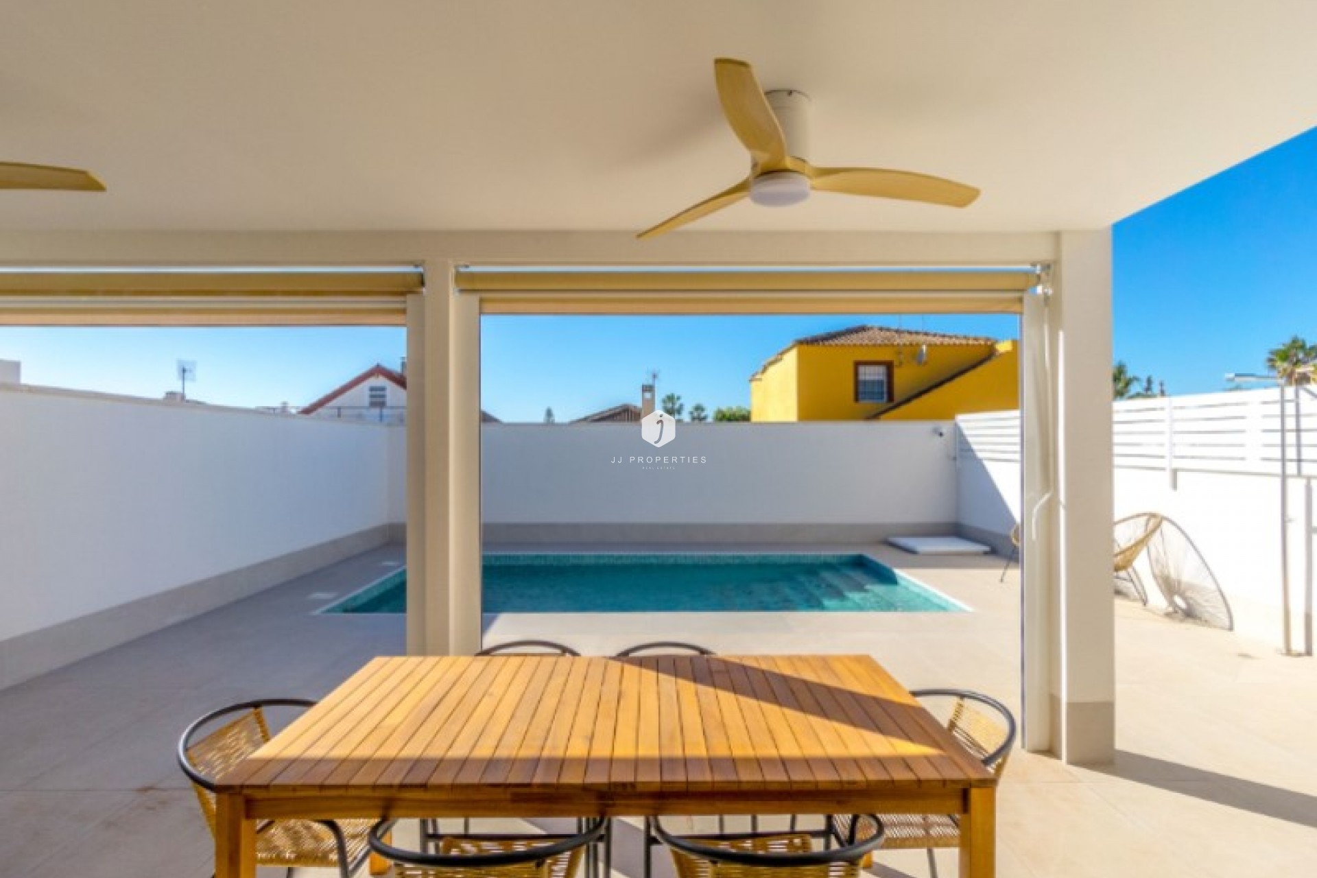 D'occasion - Villa -
Torrevieja - Costa Blanca