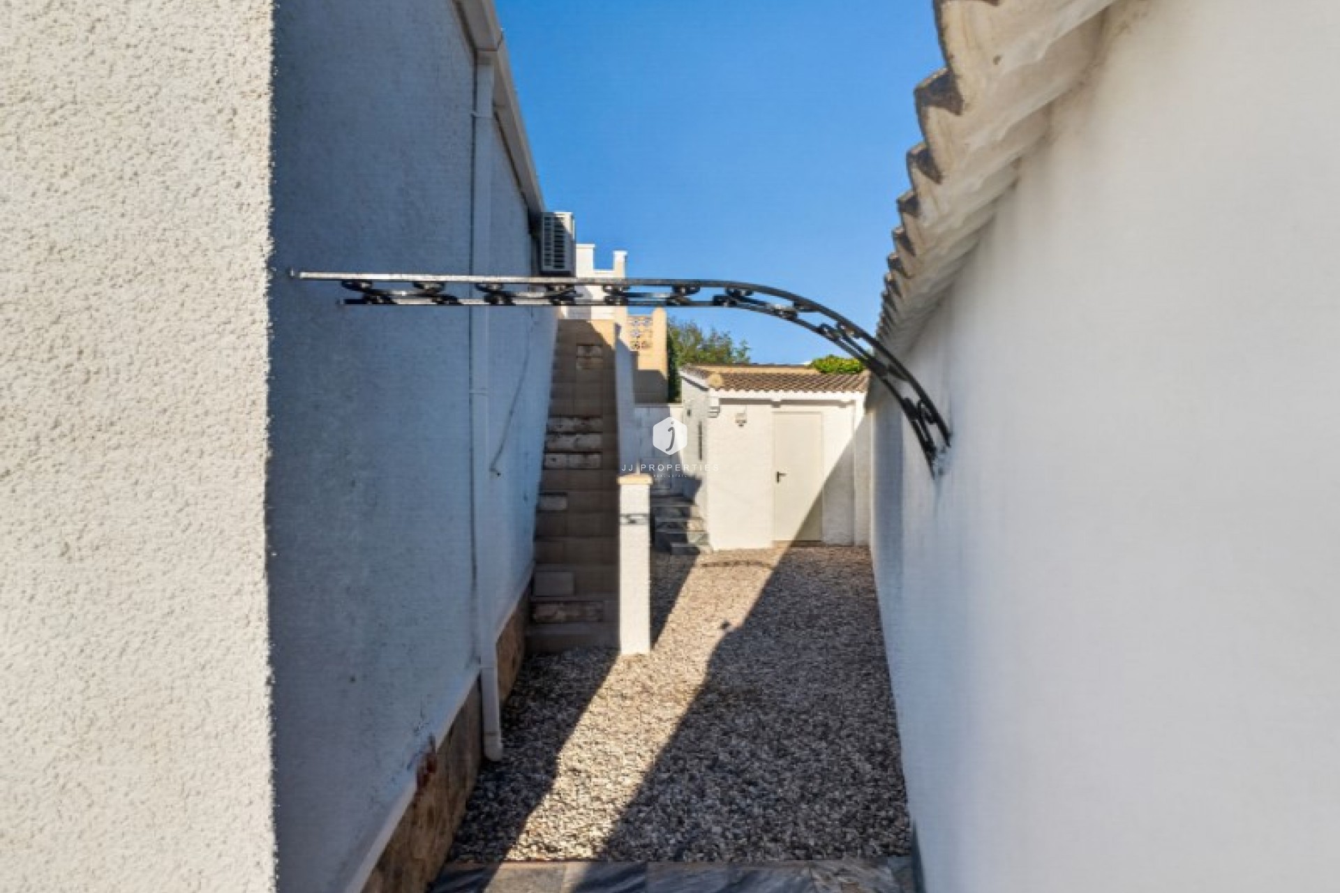 D'occasion - Villa -
Torrevieja - Costa Blanca