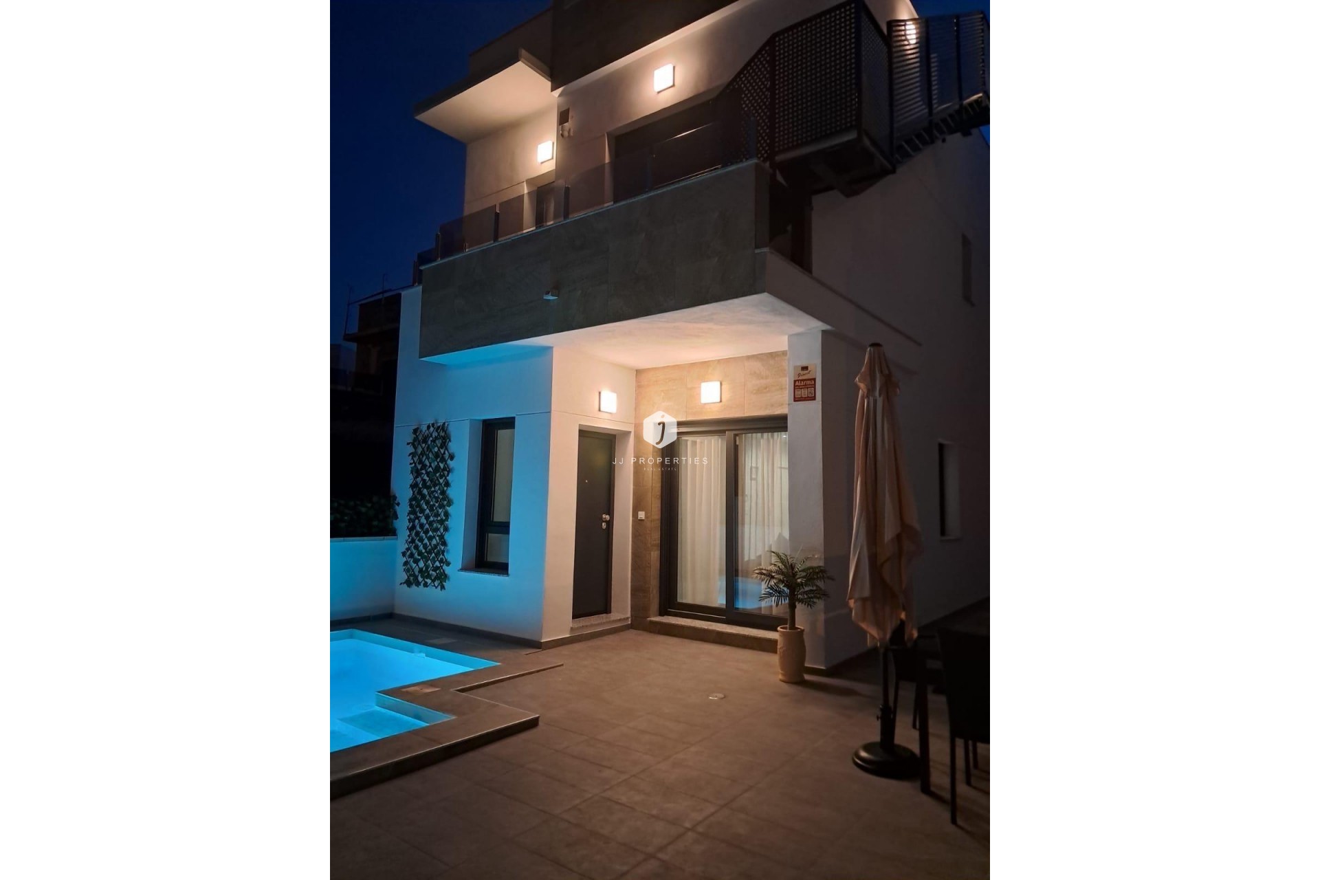 D'occasion - Villa -
Torrevieja - La Siesta - El Salado - Torreta