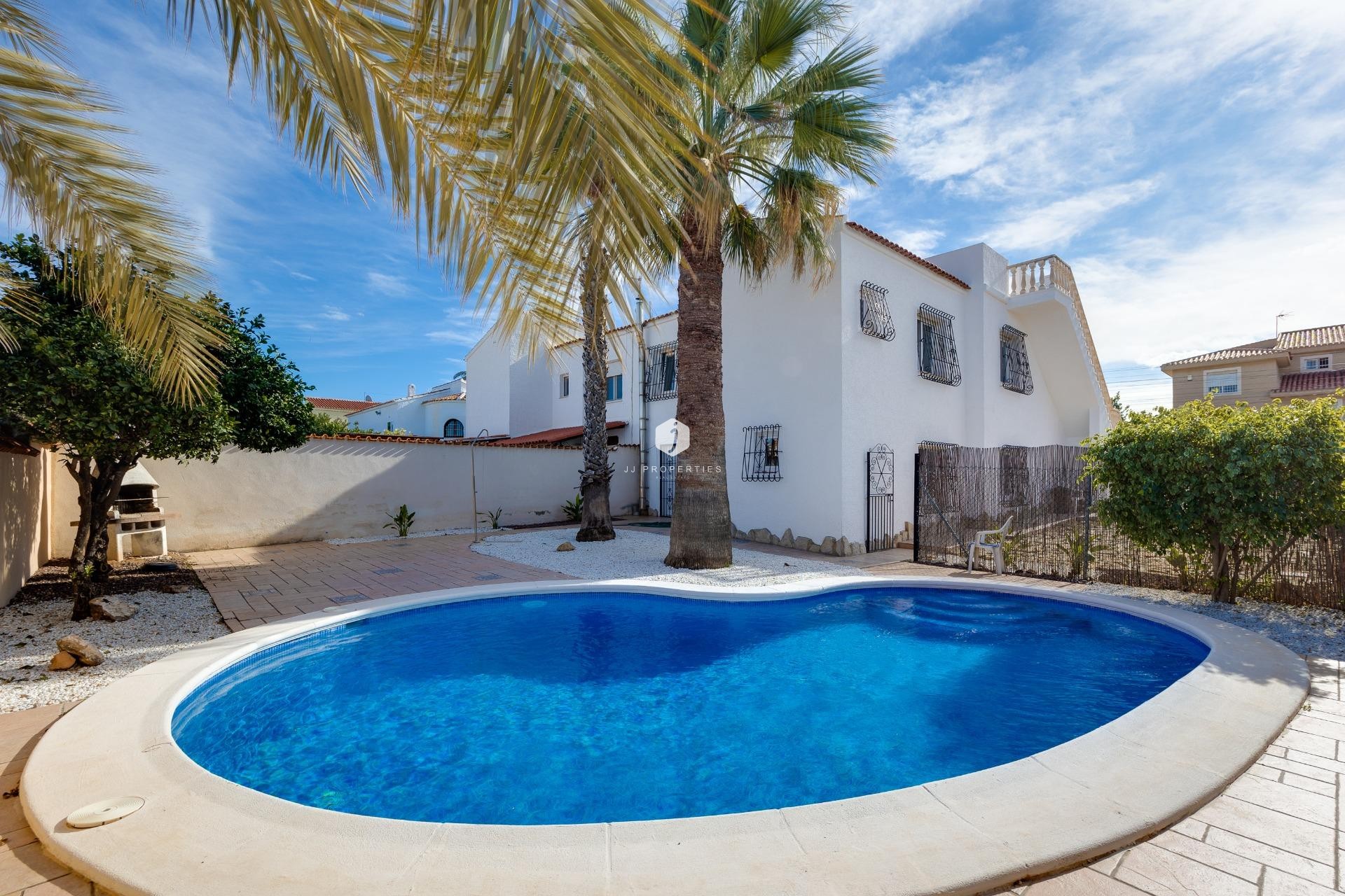 D'occasion - Villa -
Torrevieja - La Siesta - El Salado - Torreta