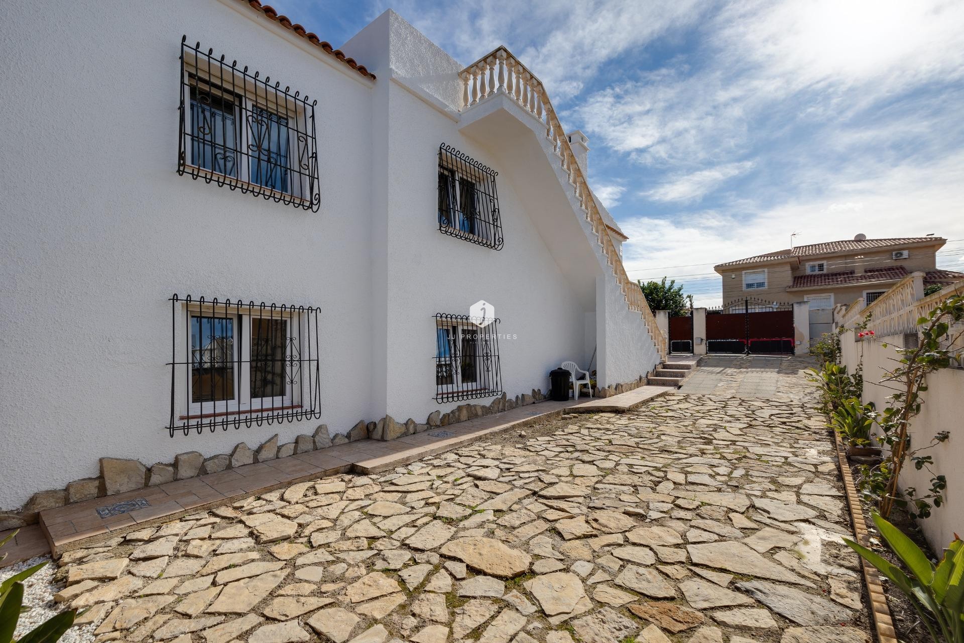 D'occasion - Villa -
Torrevieja - La Siesta - El Salado - Torreta