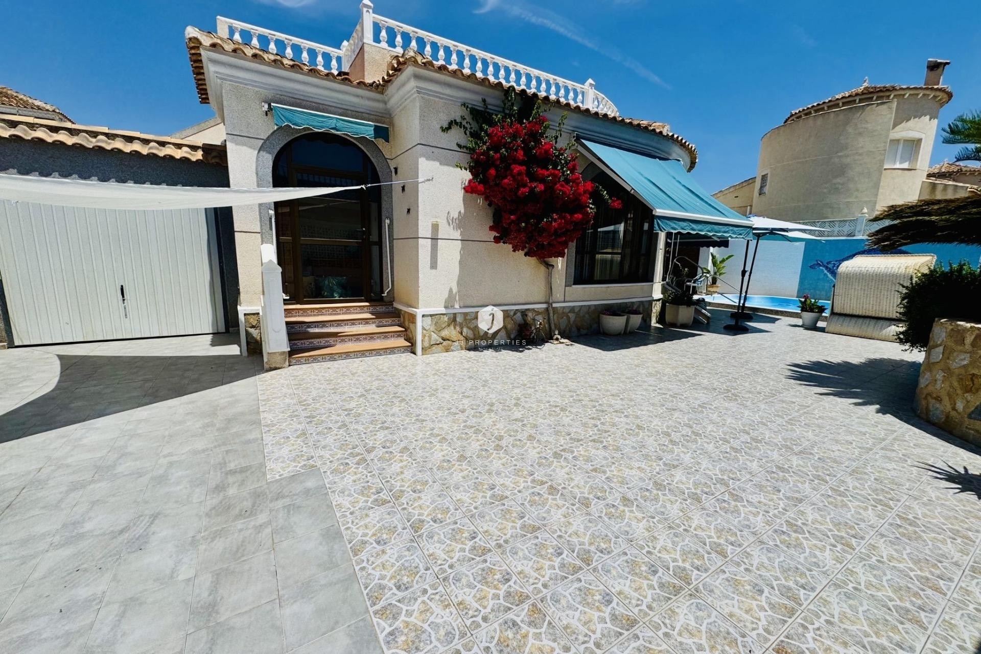 D'occasion - Villa -
Torrevieja - La Siesta - El Salado - Torreta